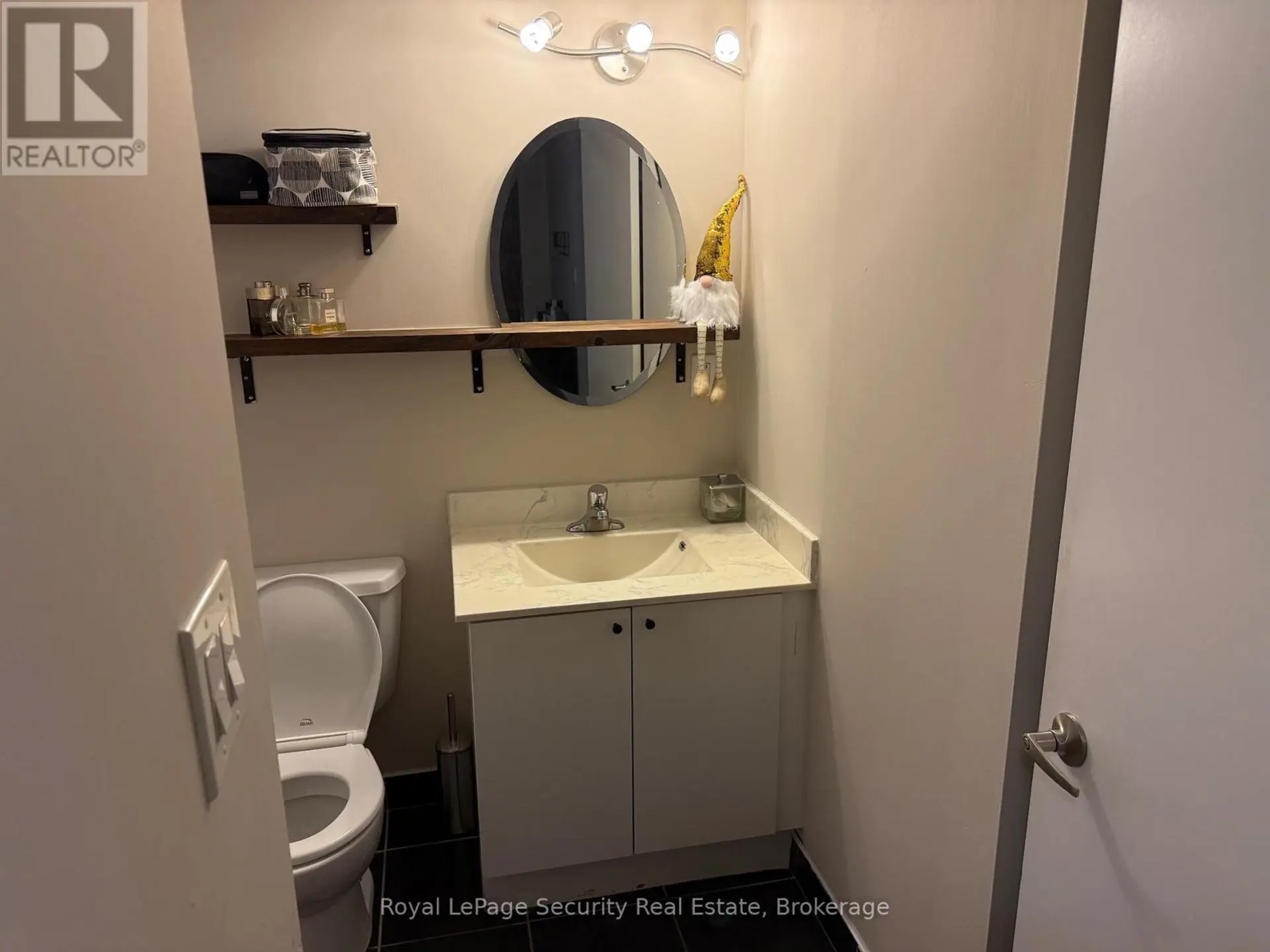 #310 801 SHEPPARD AVENUE - Image 12