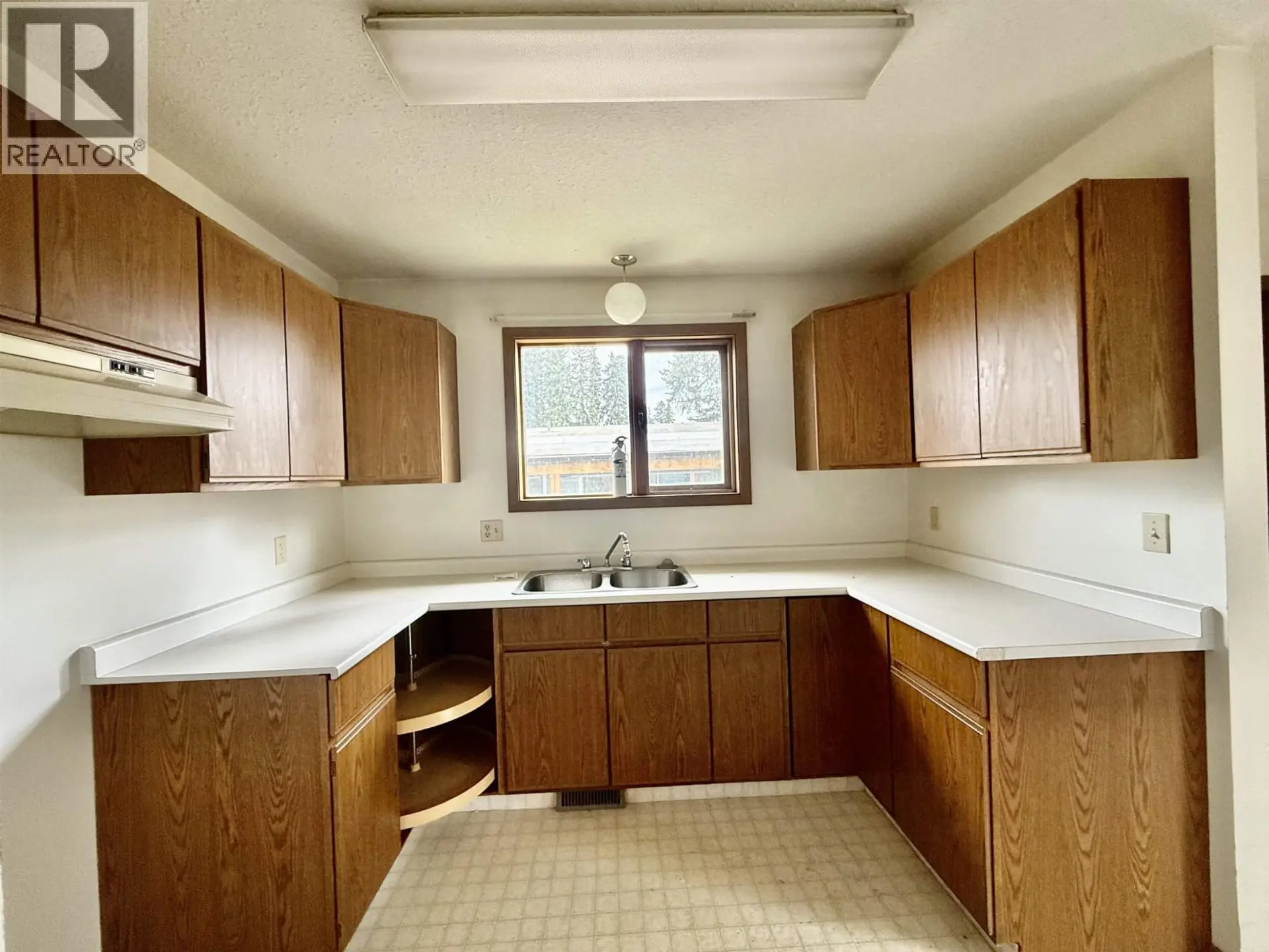 4086 FOURTH AVENUE - Image 4