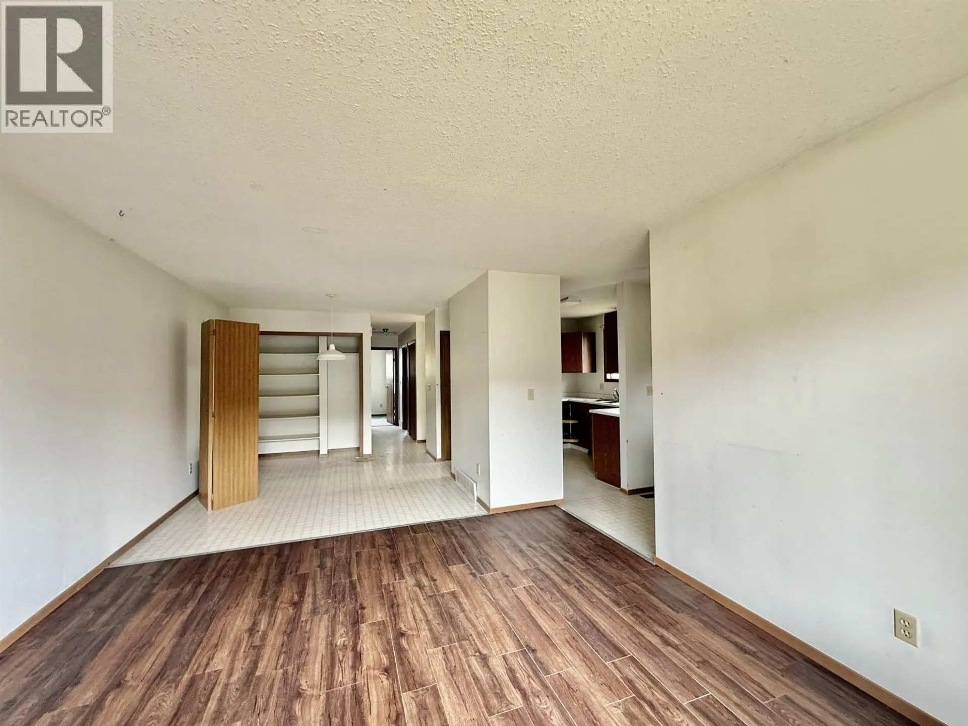 4086 FOURTH AVENUE - Image 8