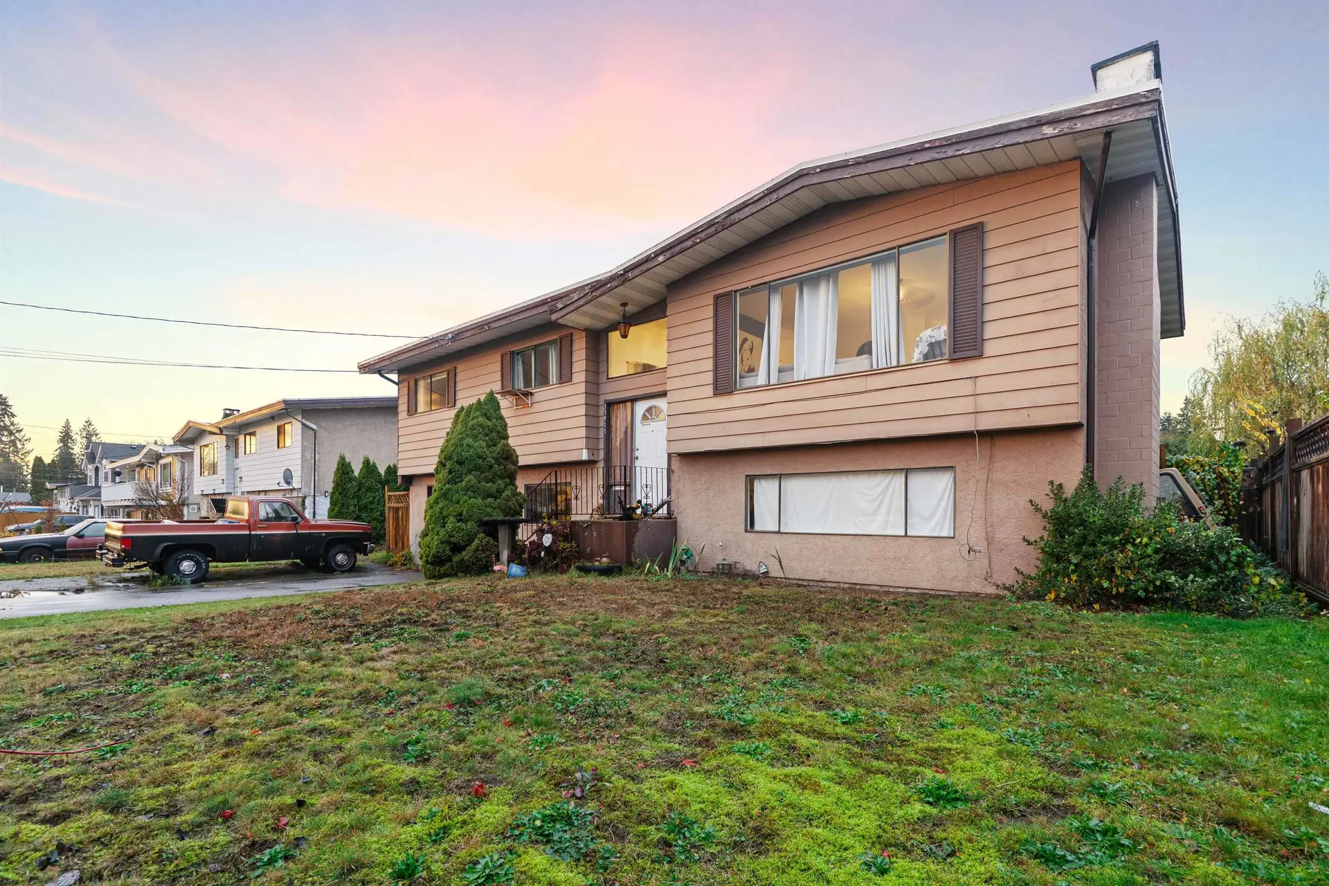 Property at 31911 Starling Avenue, Mission, BC