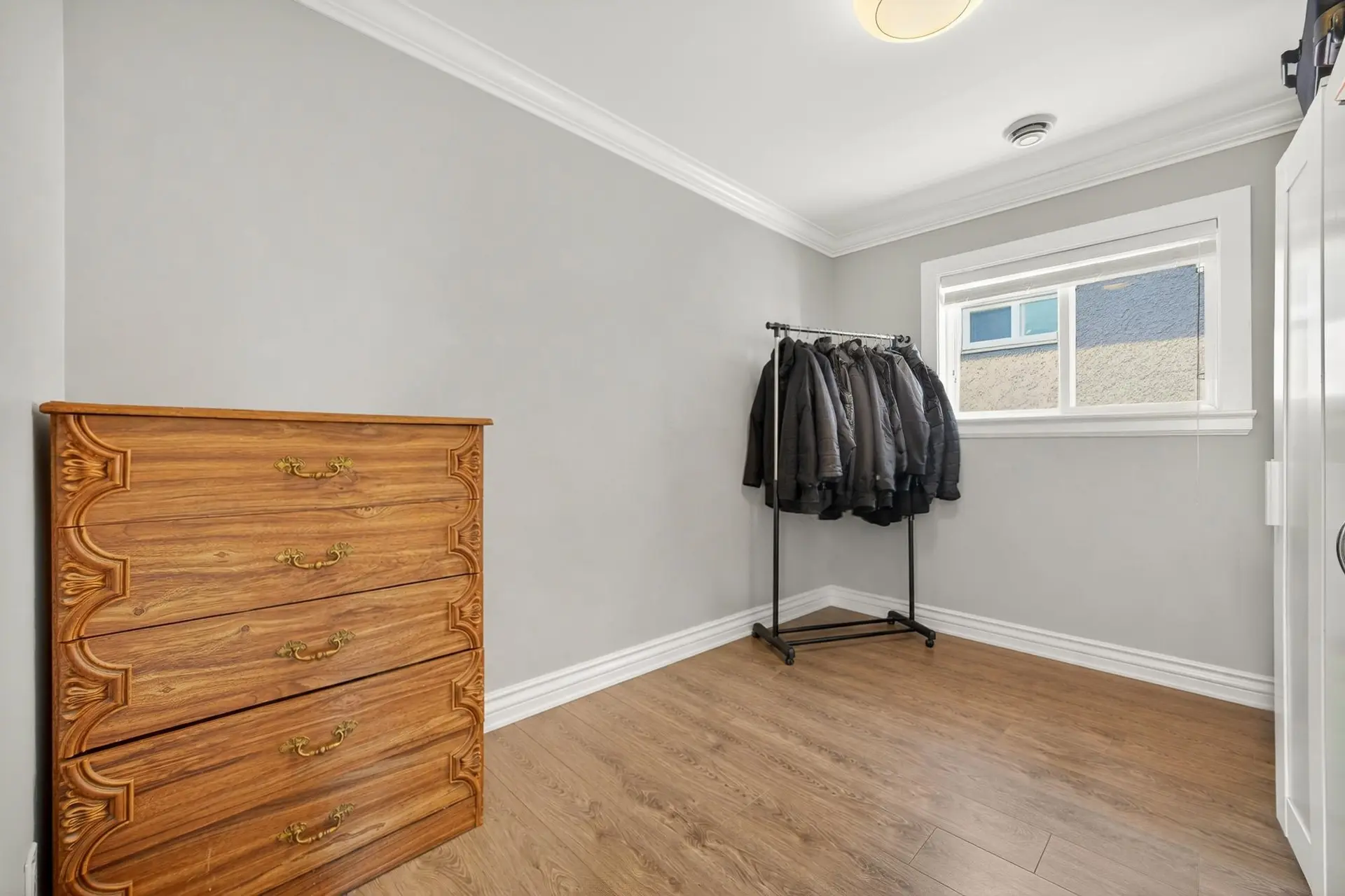 3034 Kings Avenue - Image 7