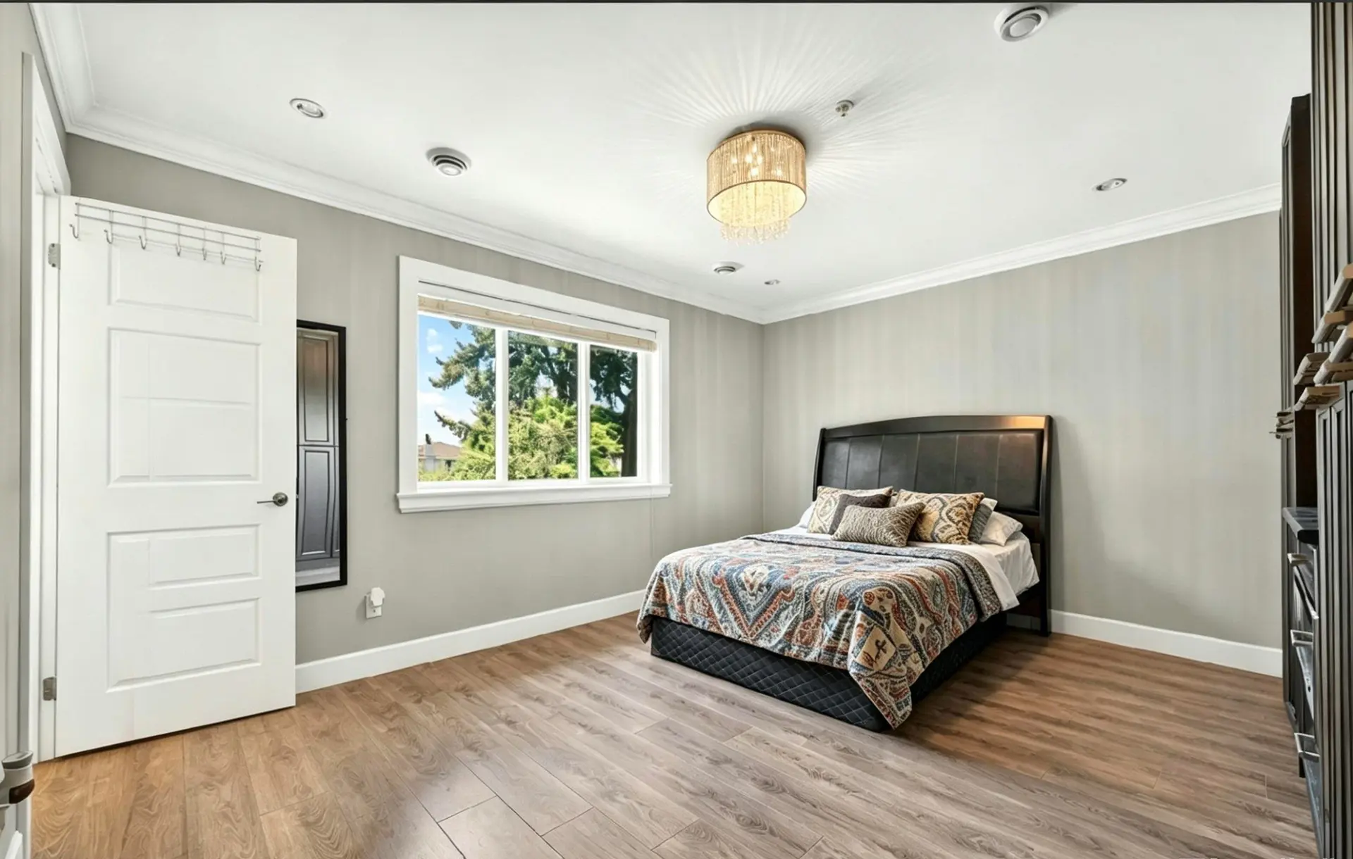 3034 Kings Avenue - Image 5
