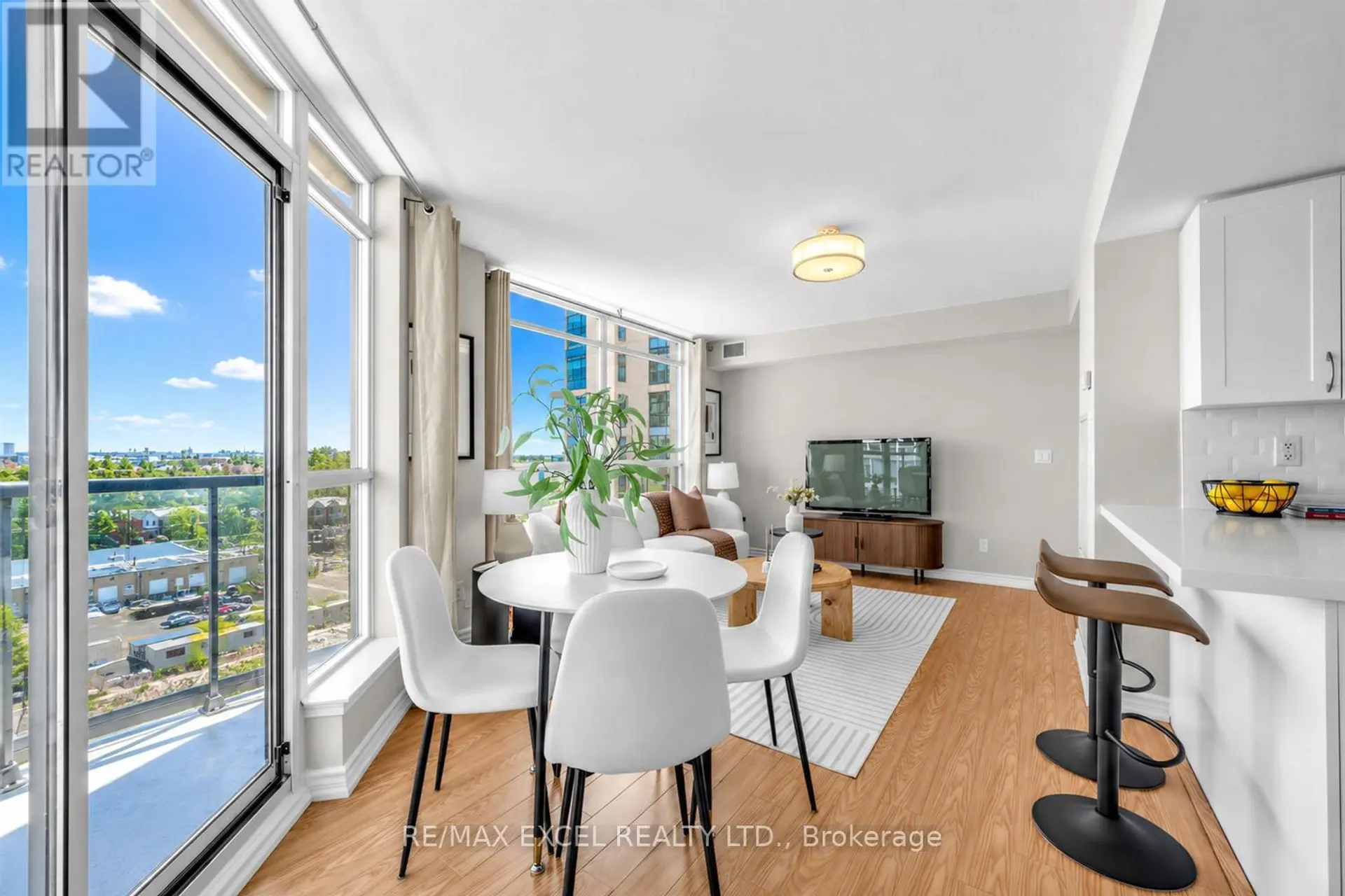 #916 340 WATSON STREET W - Image 10