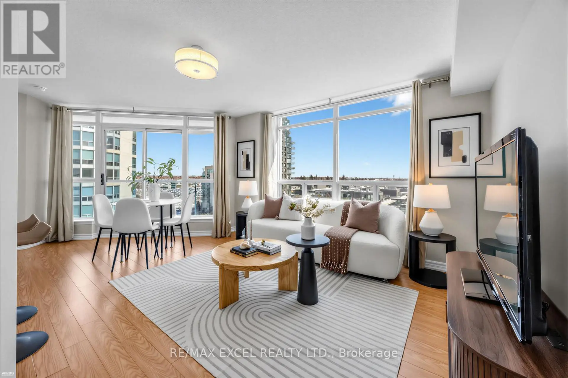 #916 340 WATSON STREET W - Image 4