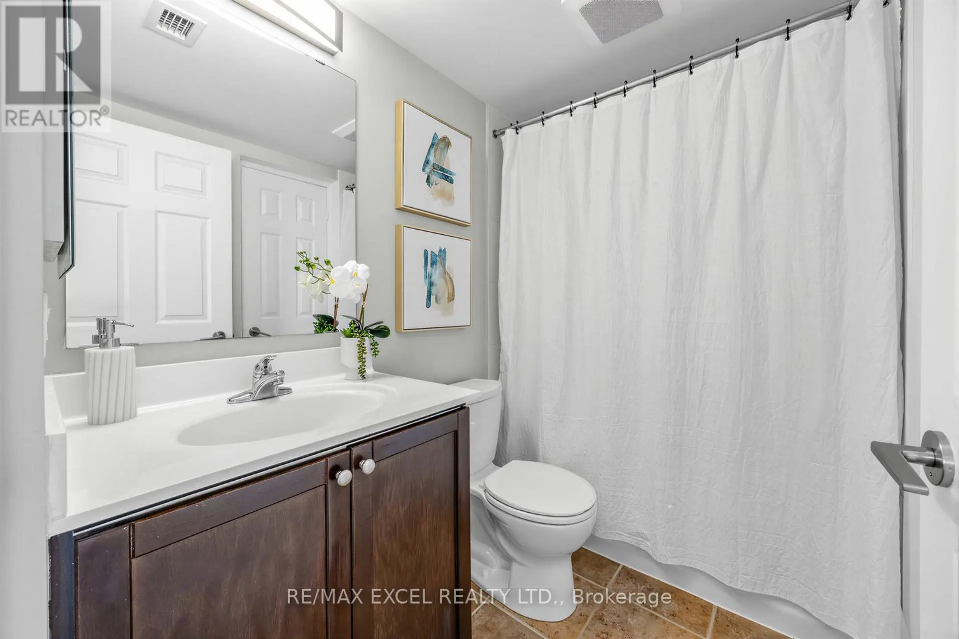 #916 340 WATSON STREET W - Image 7