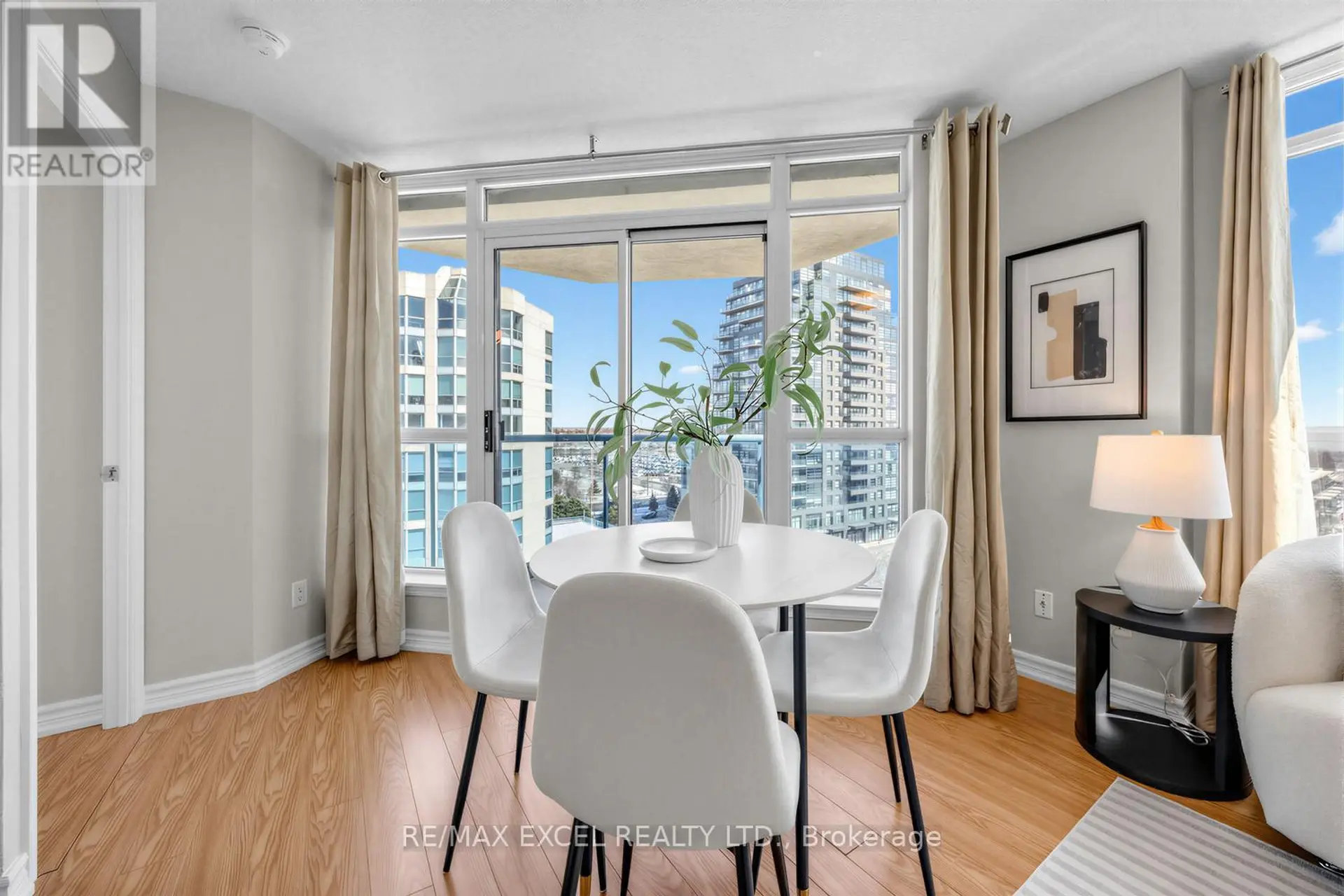 #916 340 WATSON STREET W - Image 9