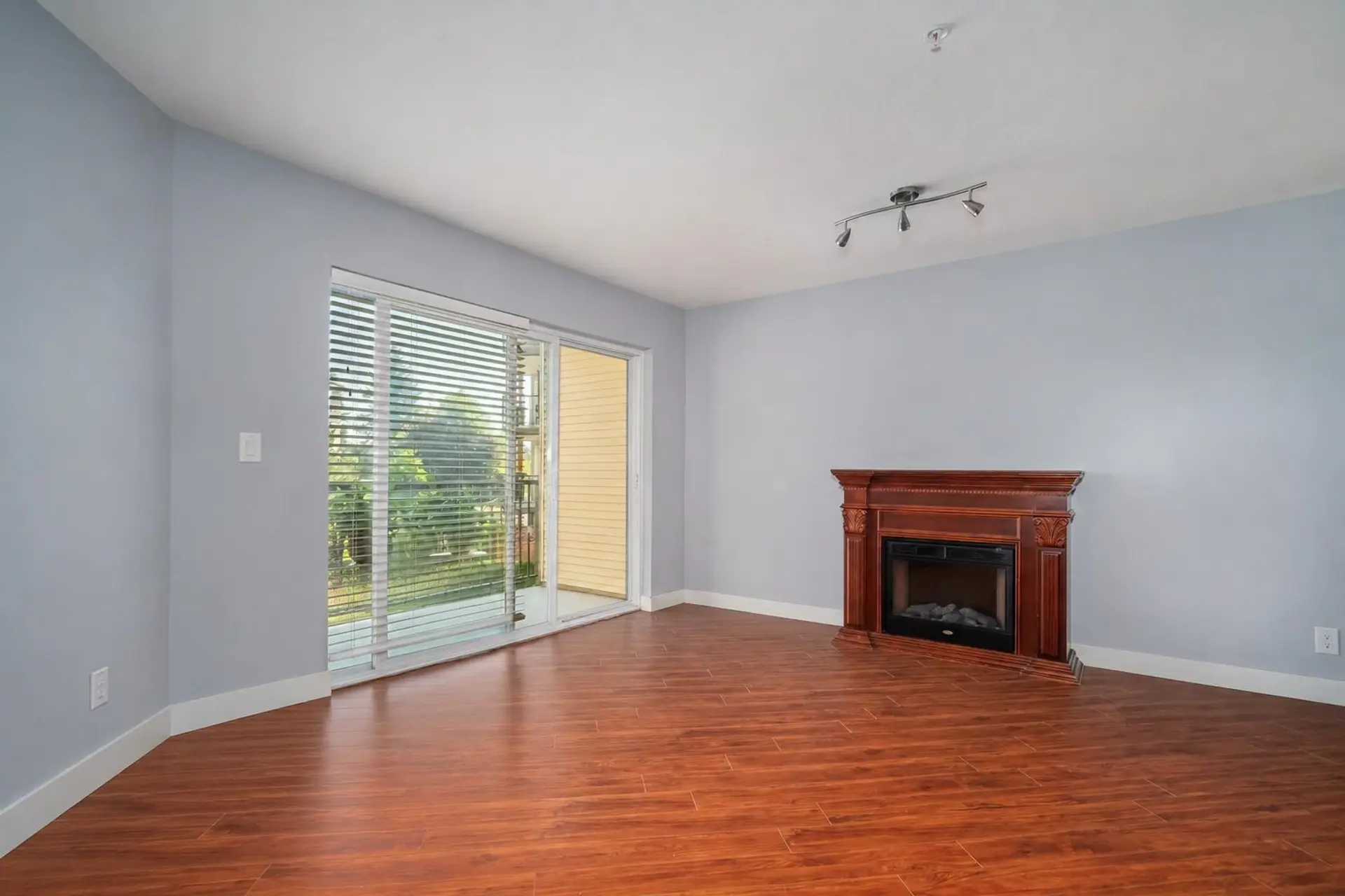 #202 2955 Diamond Crescent - Image 3