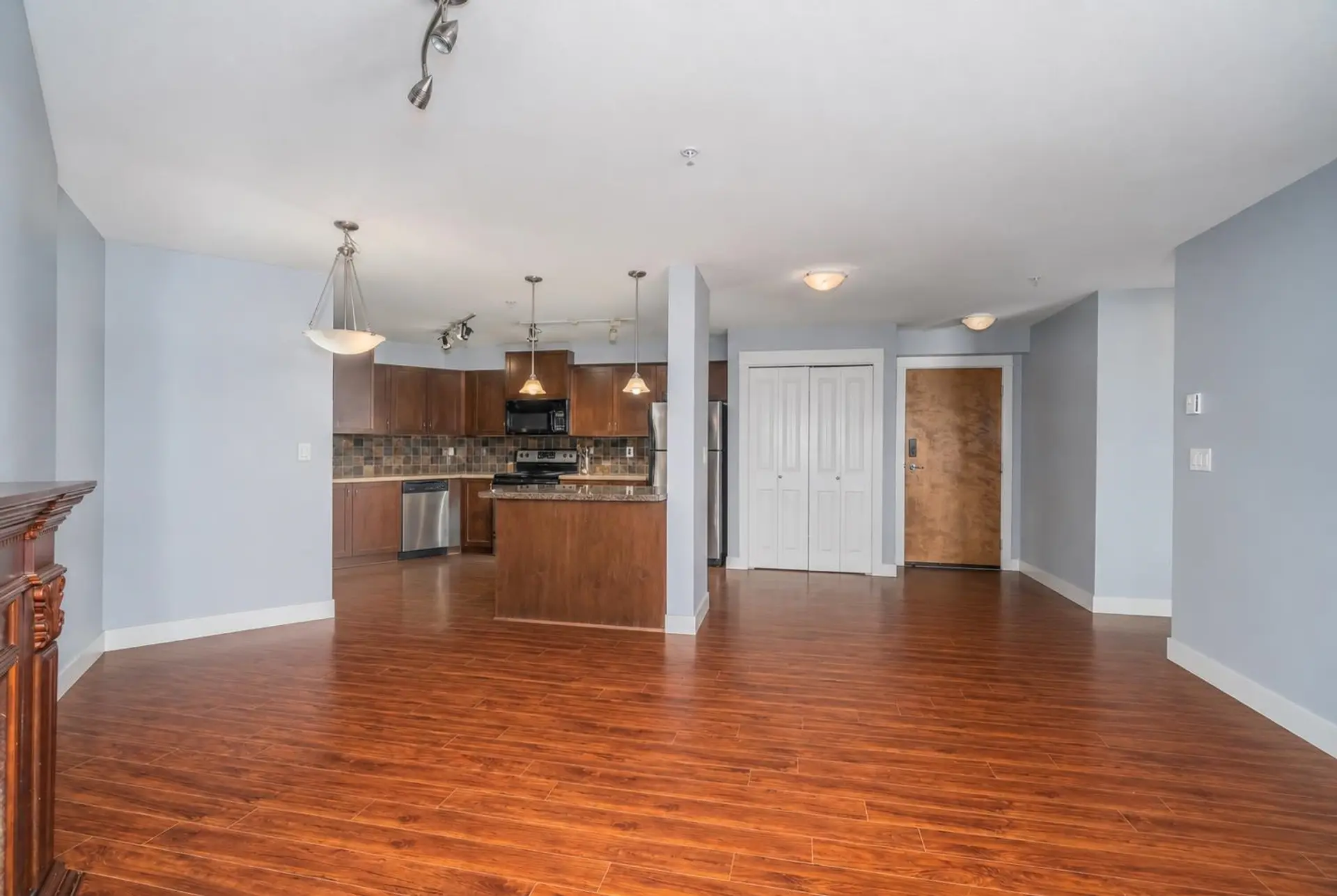 #202 2955 Diamond Crescent - Image 5