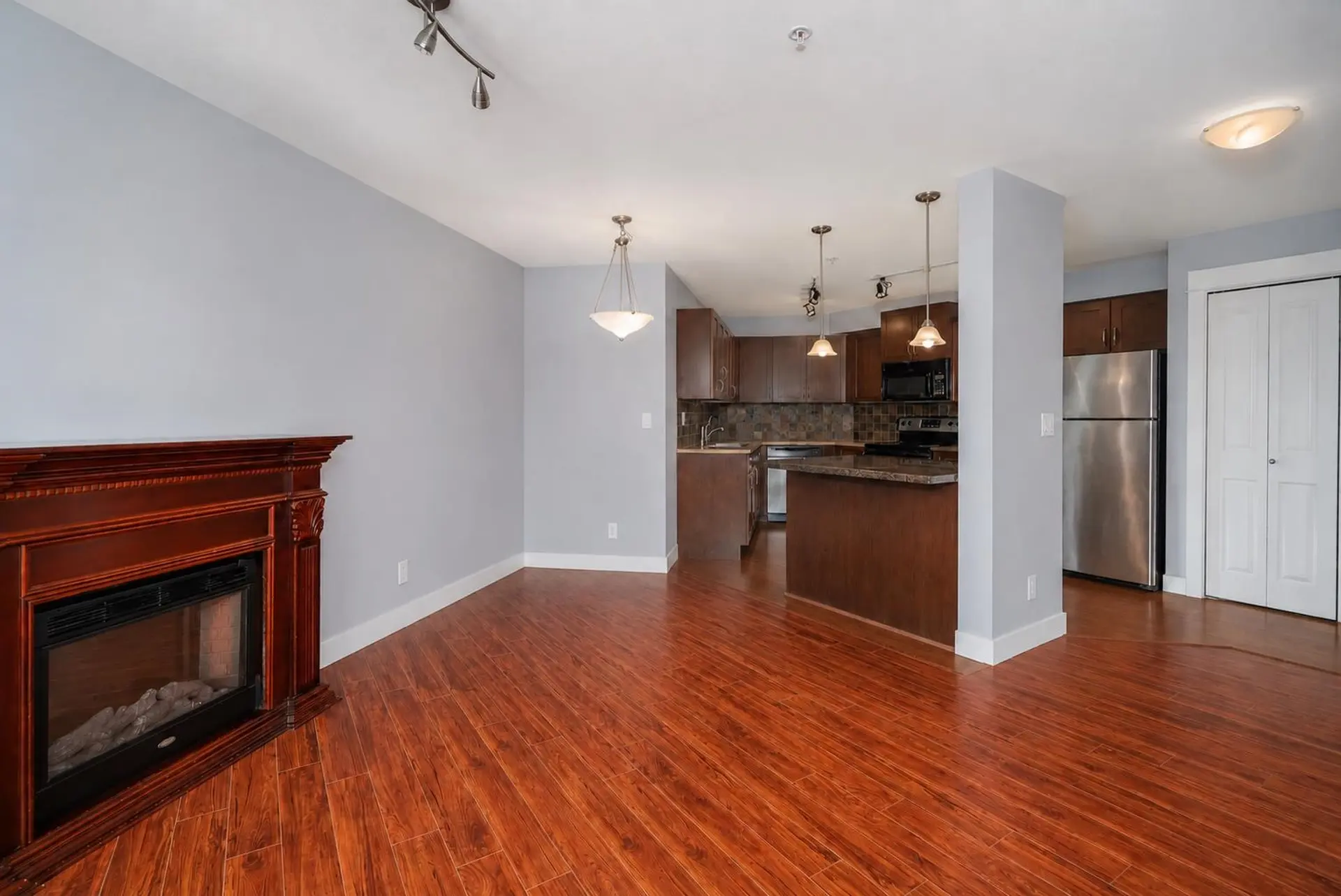 #202 2955 Diamond Crescent - Image 8