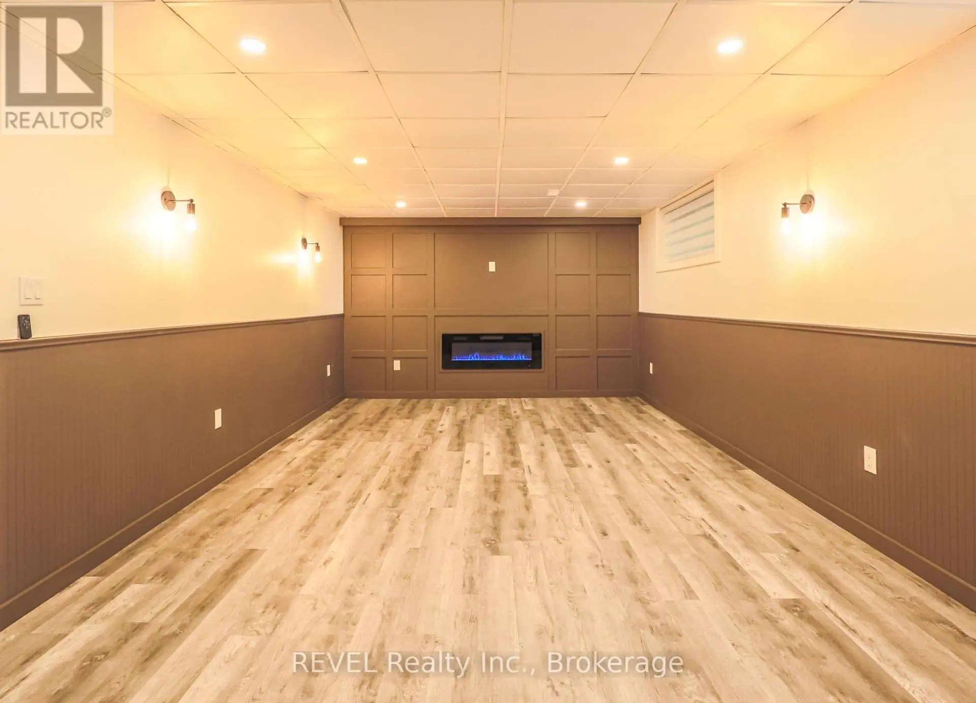 12 ANDREA DRIVE - Image 15