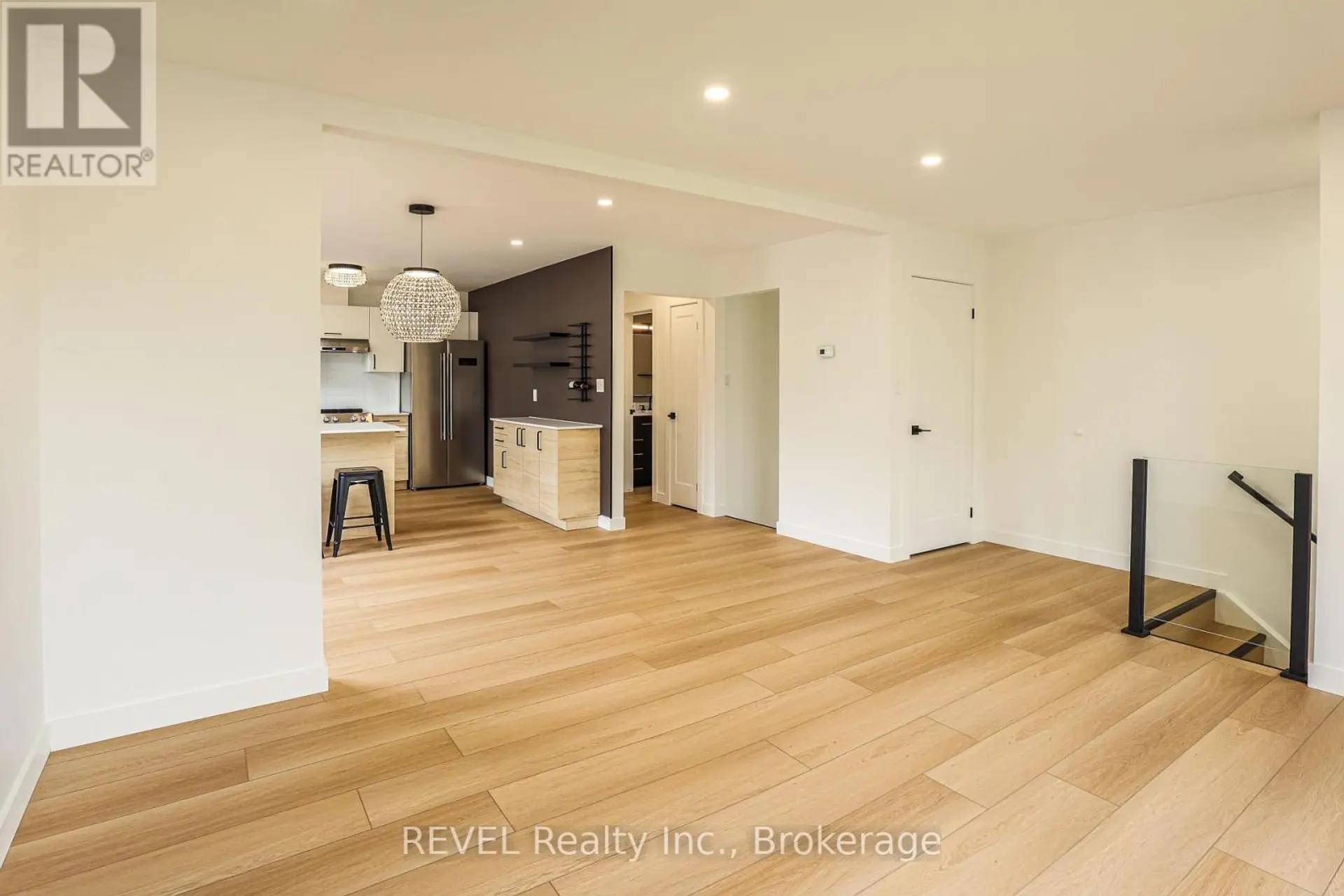 12 ANDREA DRIVE - Image 7