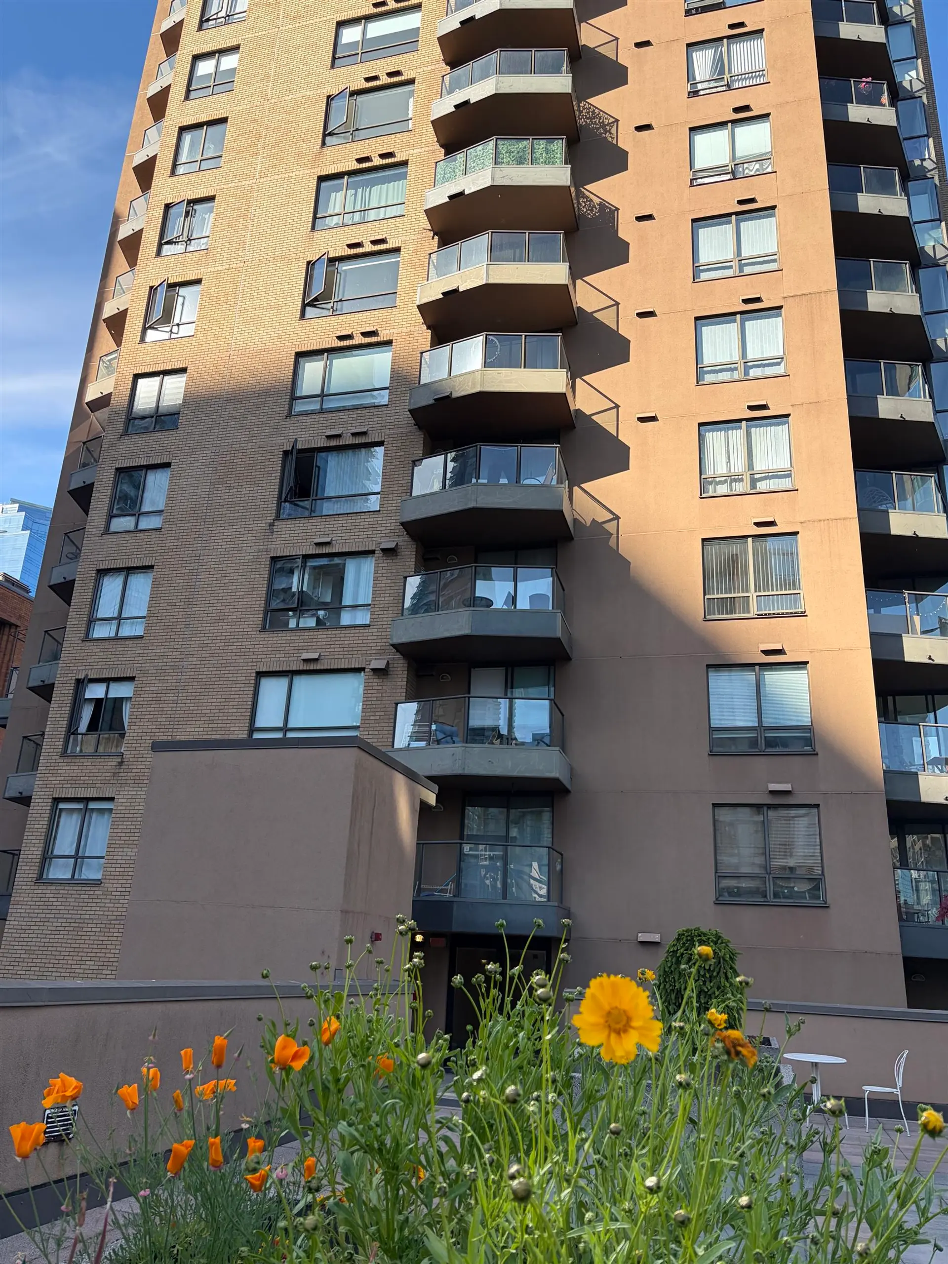#2607 1189 Howe Street - Image 4