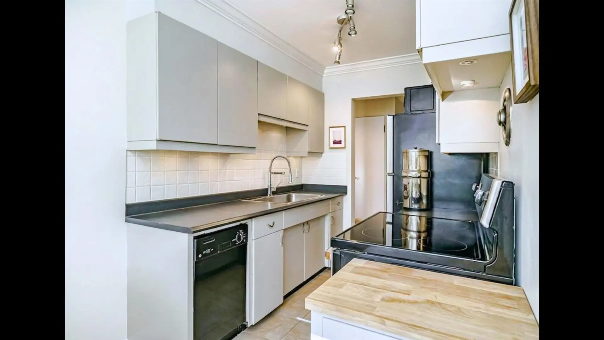 #305 2430 Point Grey Road - Image 6