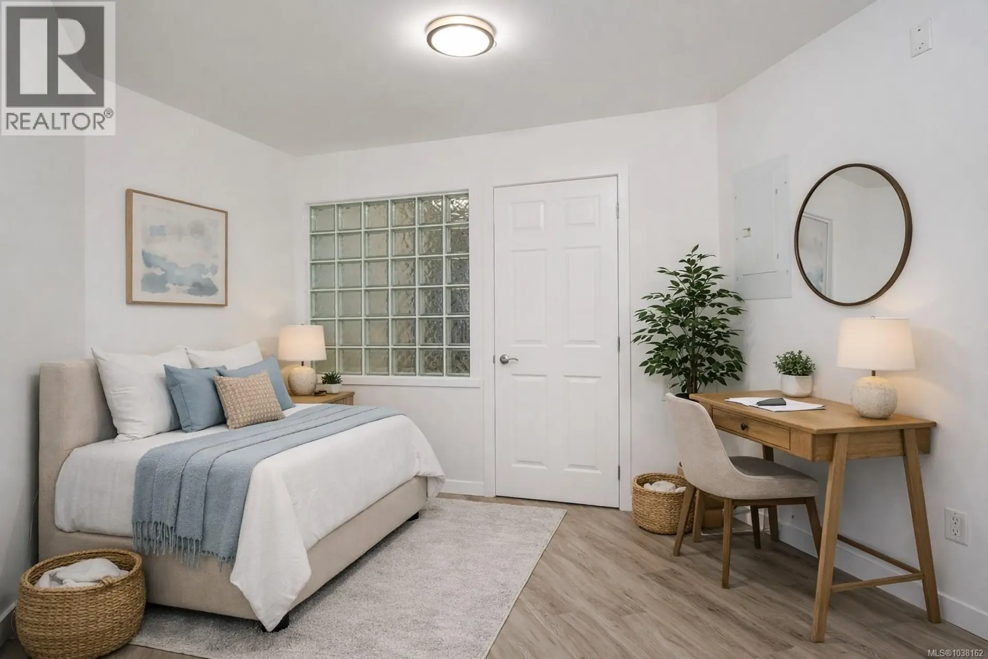 #104 689 Bay St - Image 14