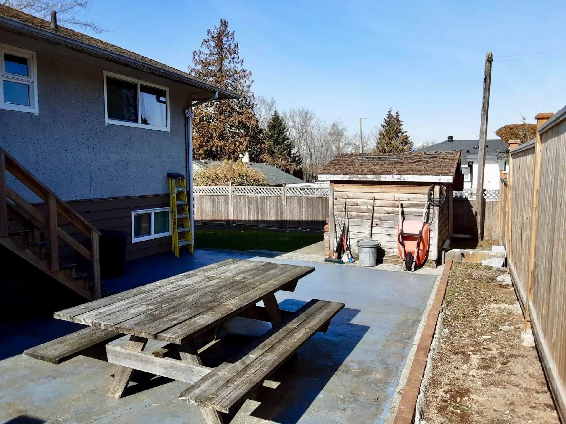 9720 Crown Crescent - Image 13
