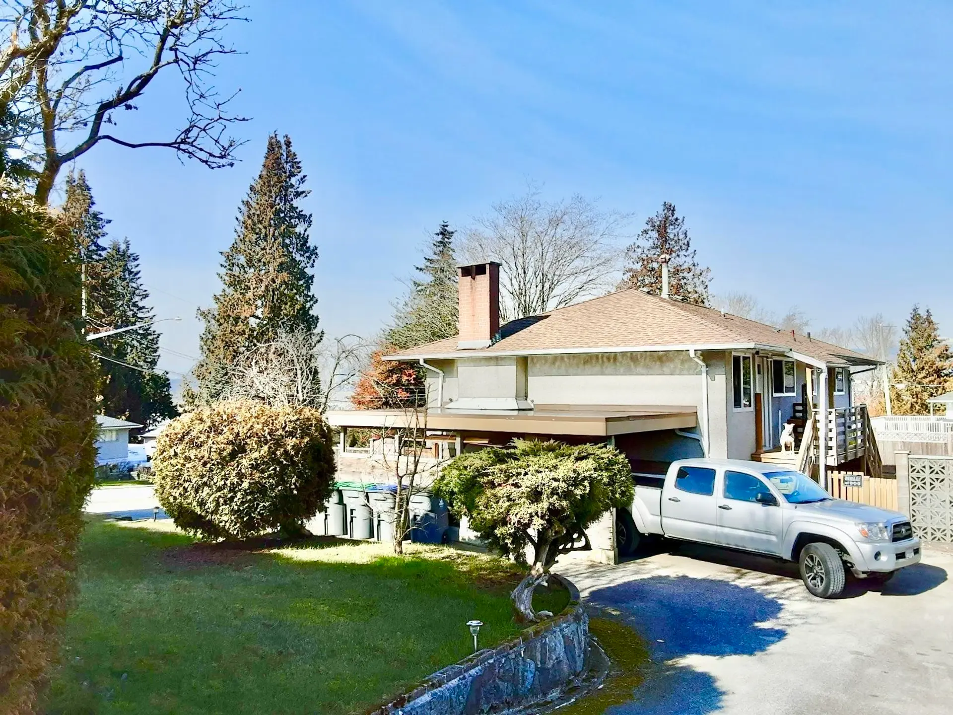 9720 Crown Crescent - Image 11