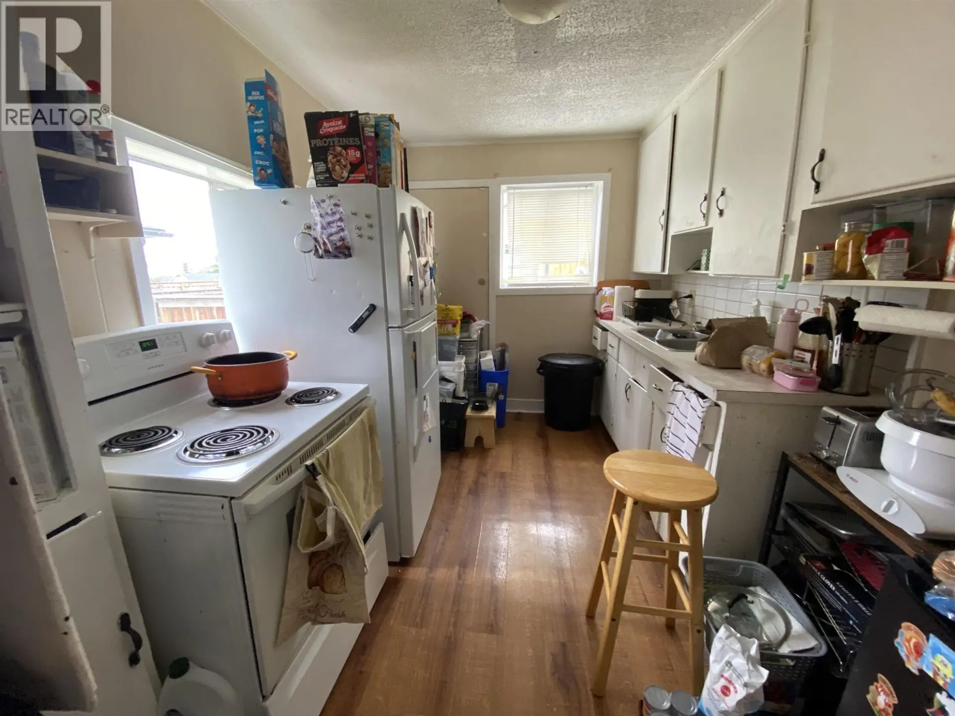 233 E 5TH AVENUE - Image 4