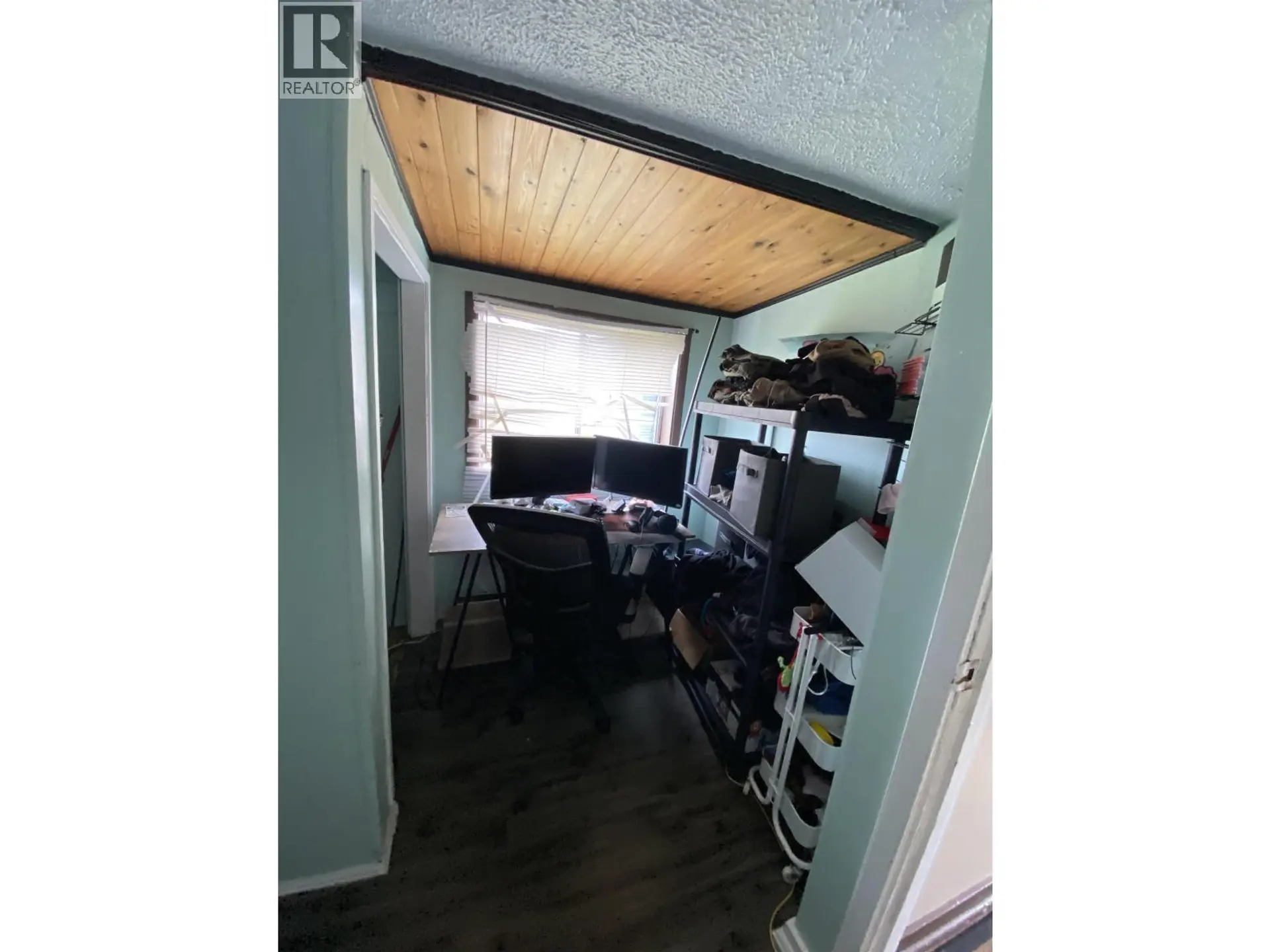 233 E 5TH AVENUE - Image 11