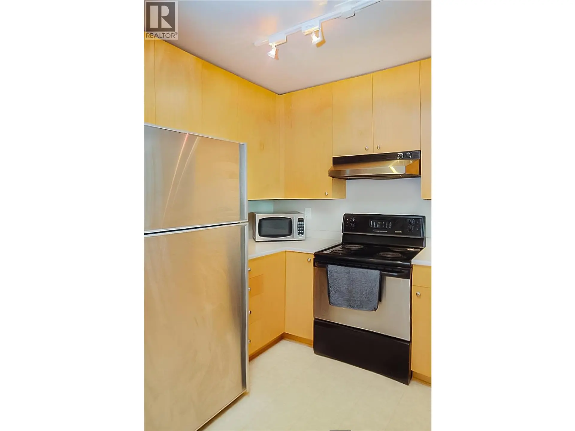 #906 619 VICTORIA Street - Image 10