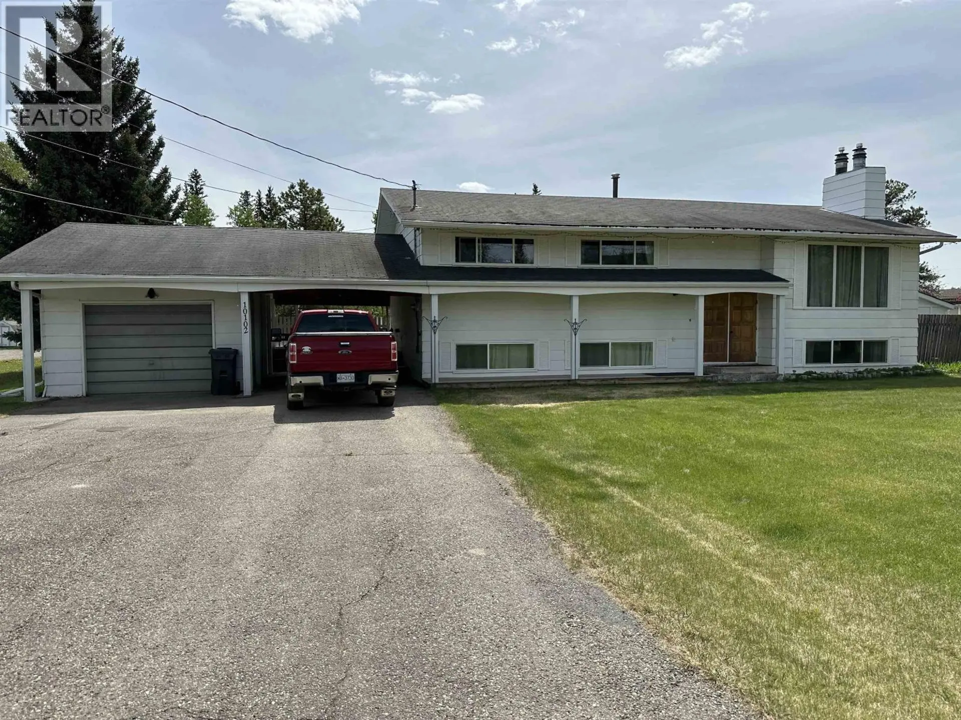 Property at 10102 PAQUETTE AVENUE, Hudsons Hope, BC