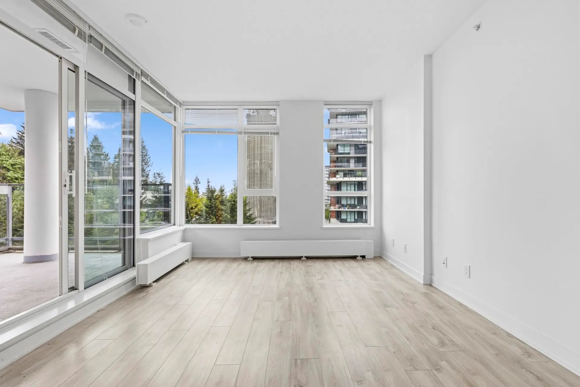 #702 8940 University Crescent - Image 4