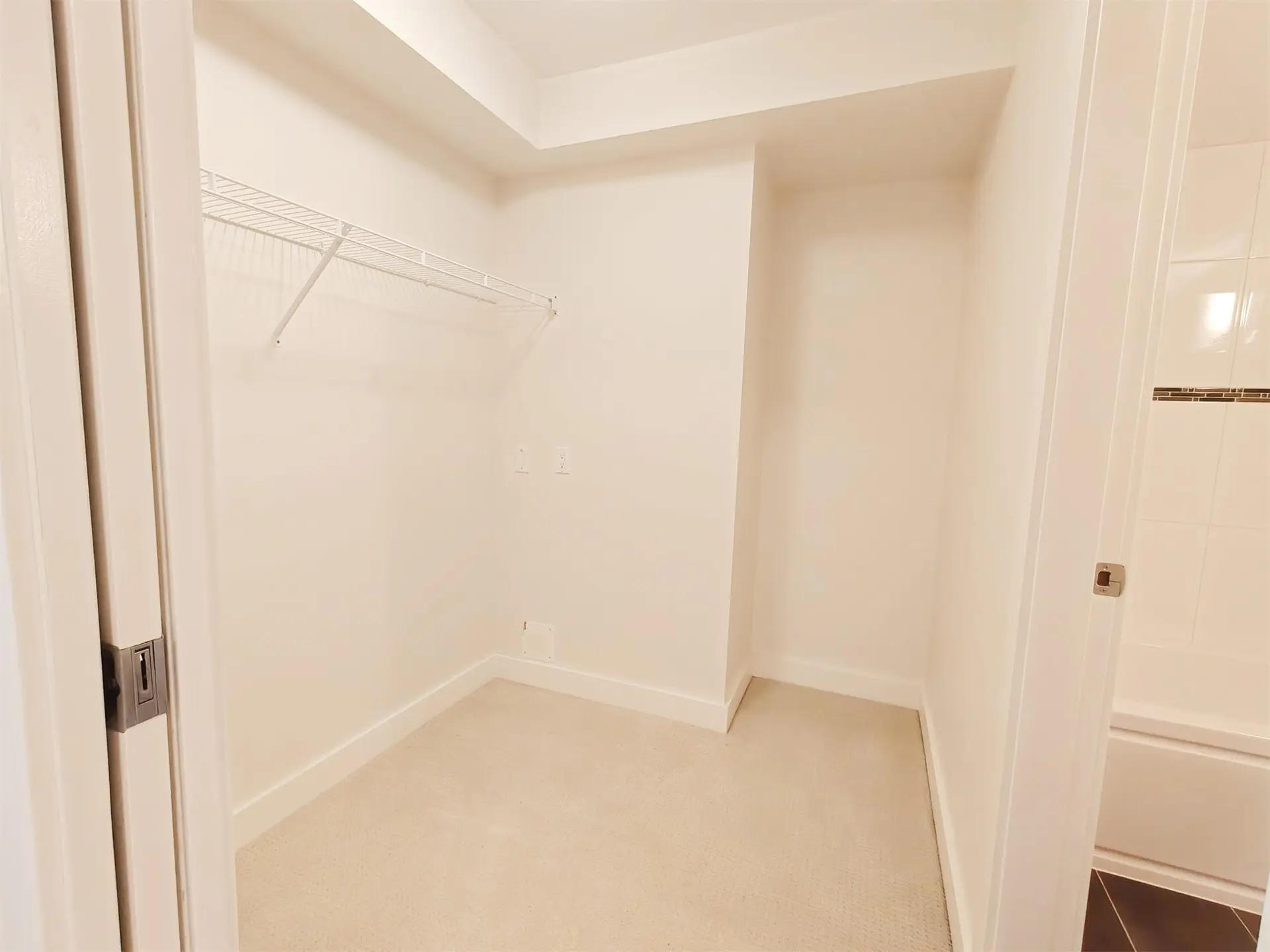 403 E 16th Avenue - Image 13