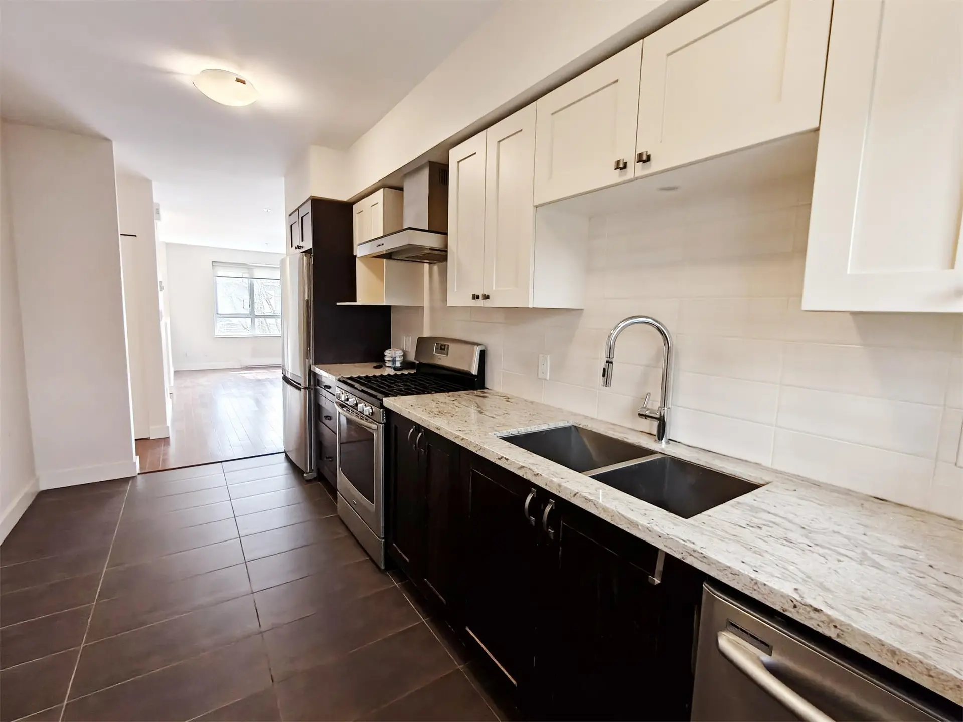403 E 16th Avenue - Image 7