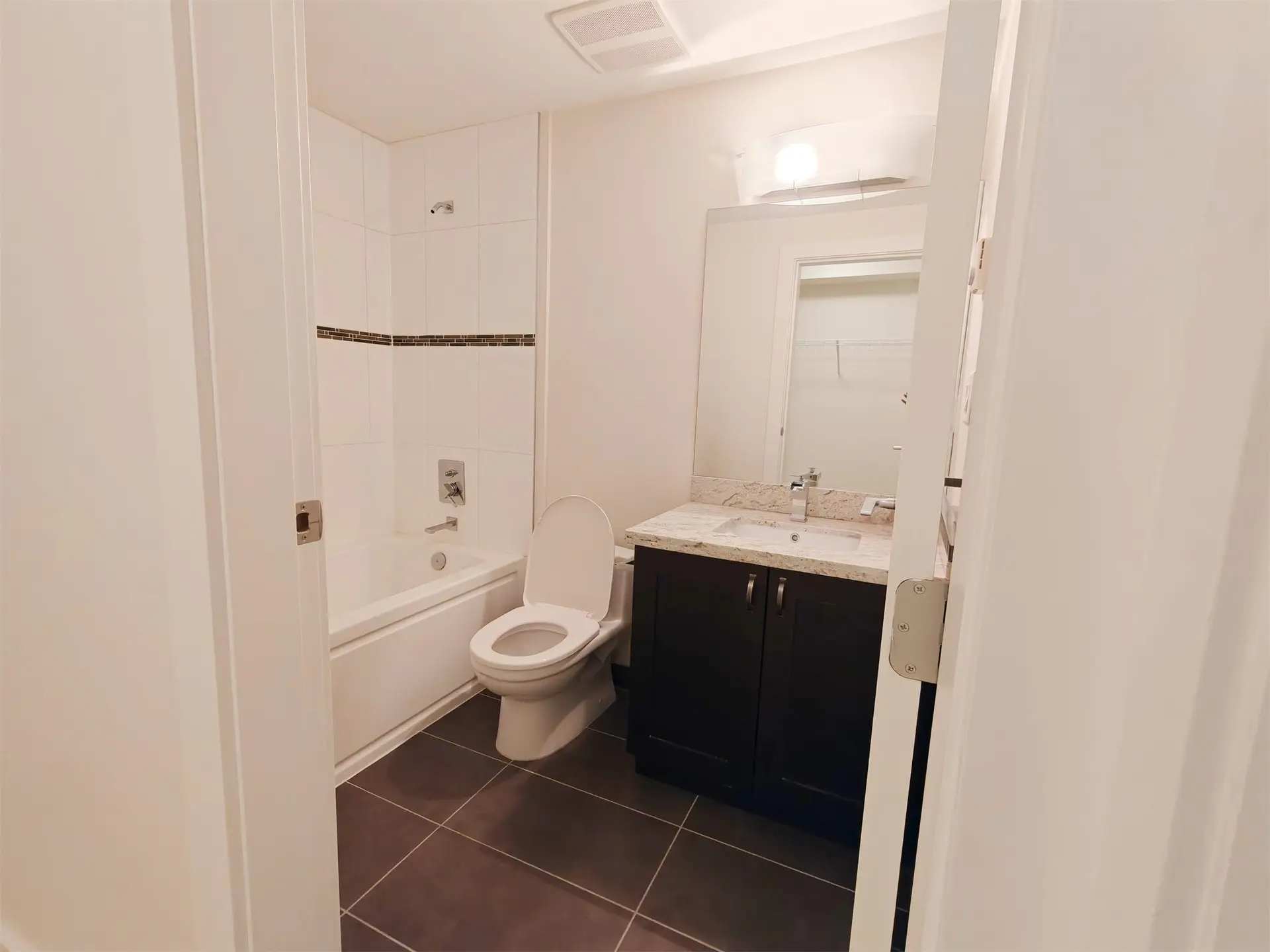 403 E 16th Avenue - Image 14