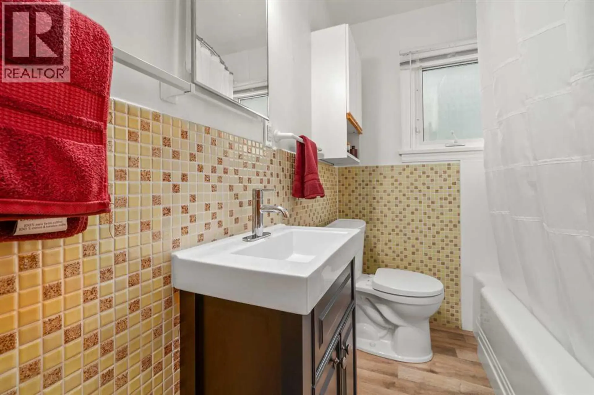 350 4 Street SW - Image 9