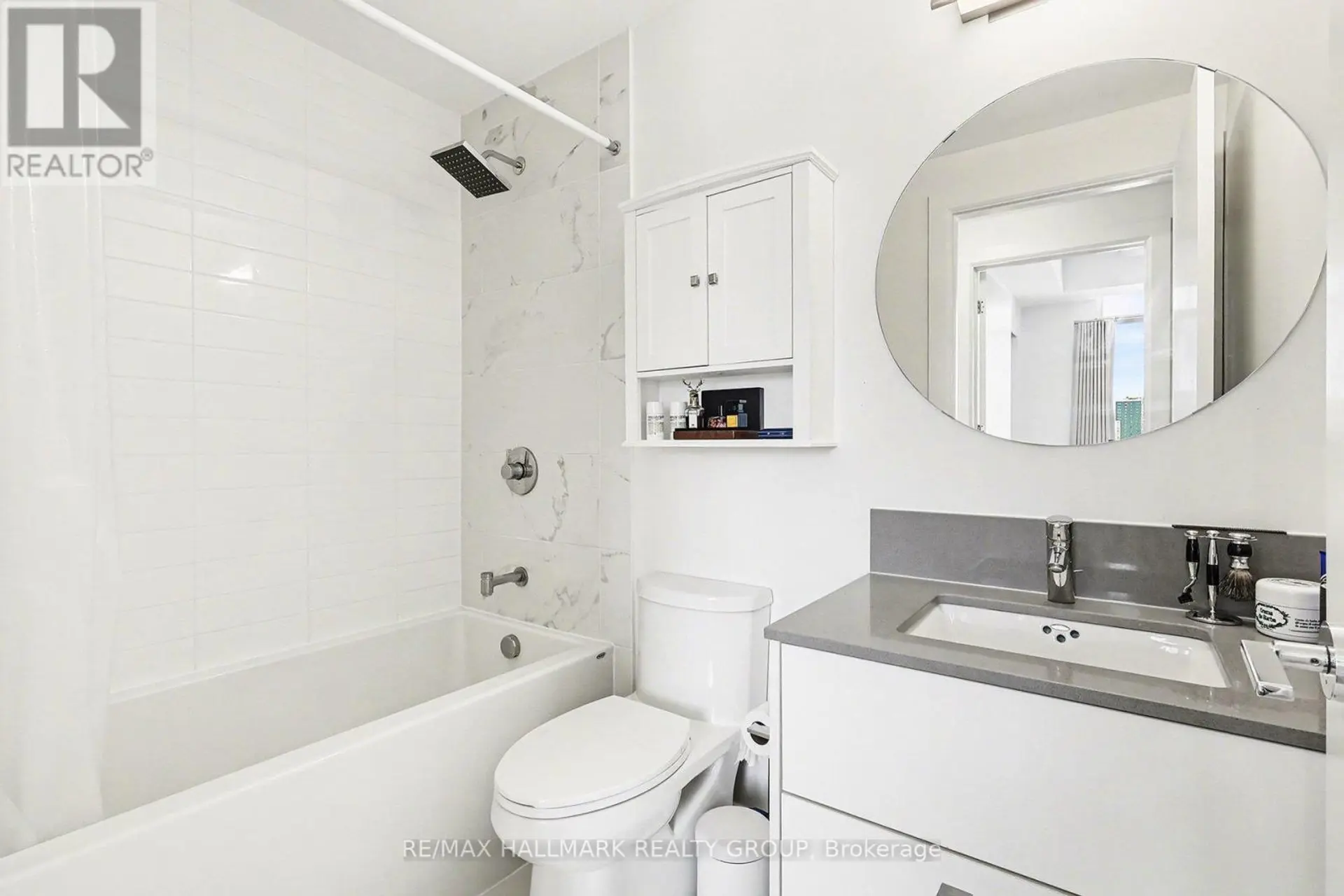 #1412 255 BAY STREET - Image 11