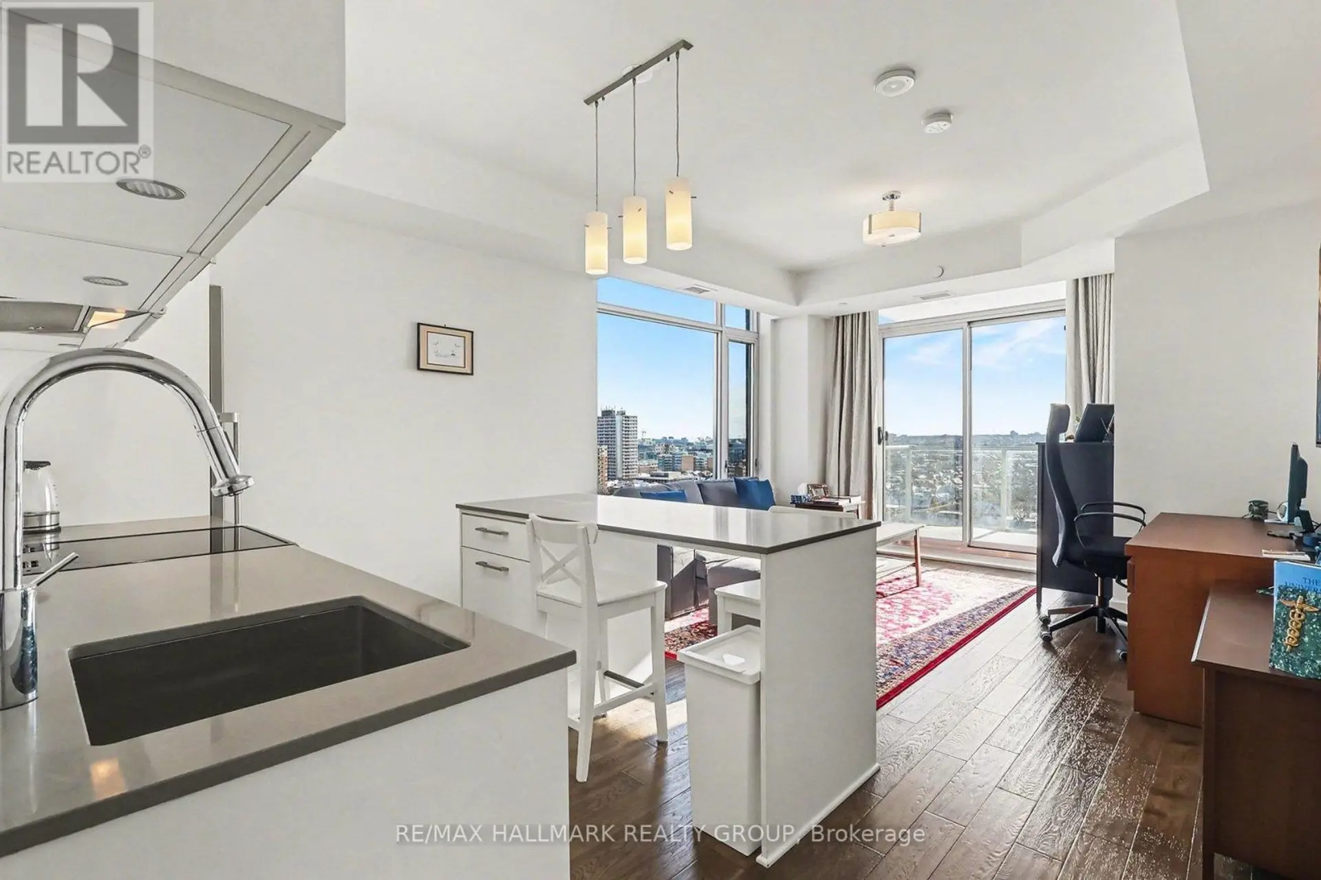 #1412 255 BAY STREET - Image 3