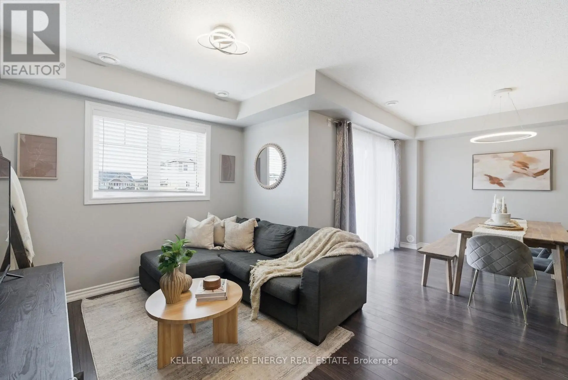 98 TABARET CRESCENT - Image 4