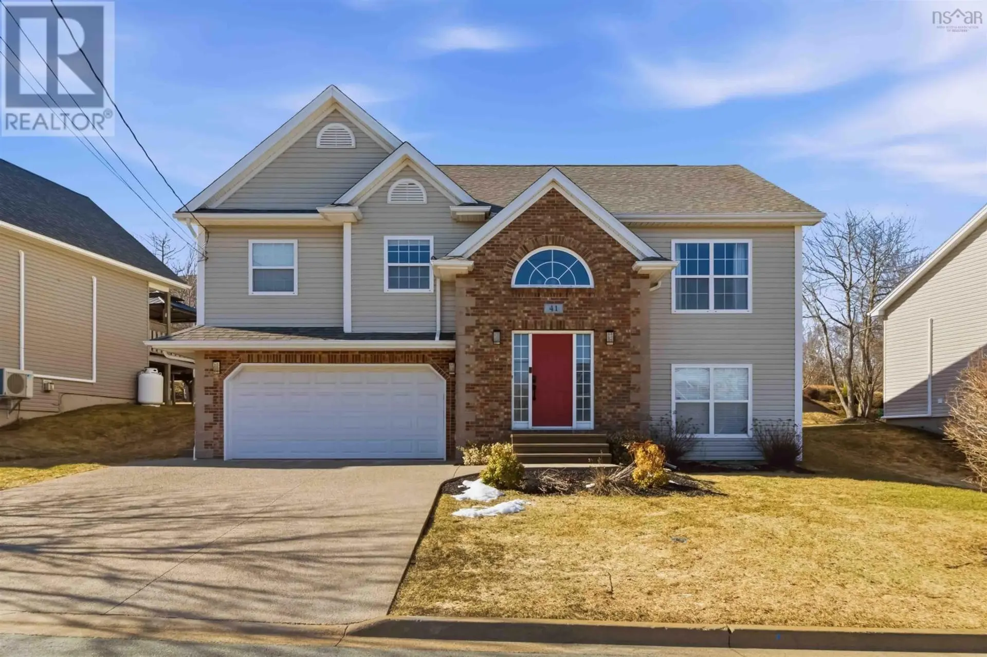 41 Lakeridge Crescent - Image 2