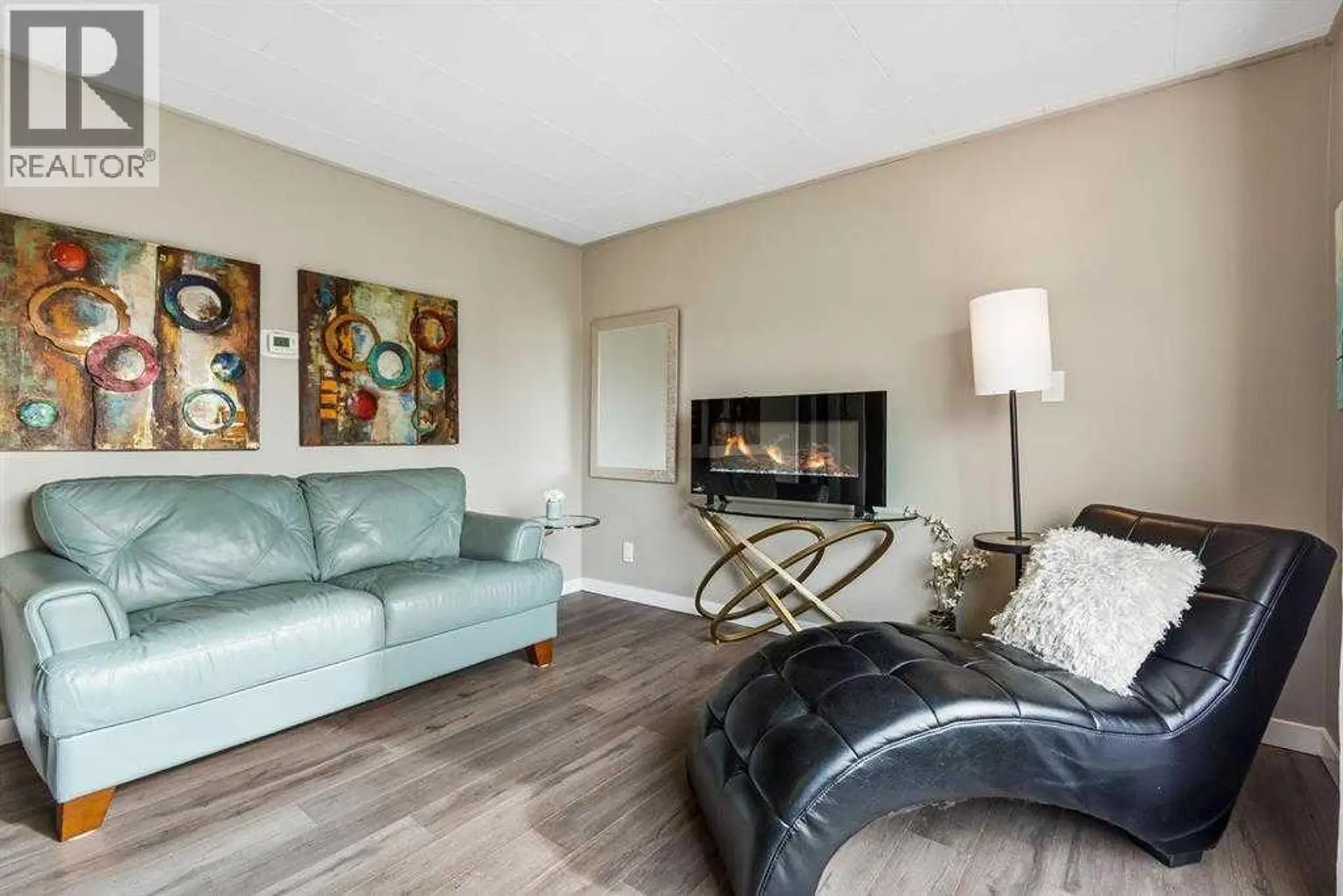 9304 106 Avenue - Image 4