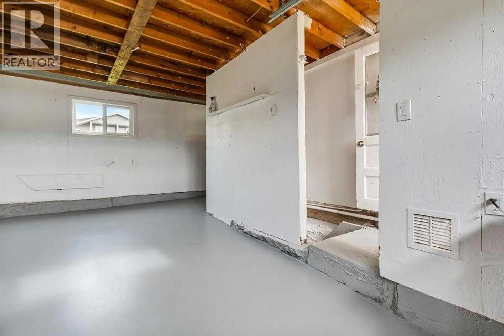 9304 106 Avenue - Image 17