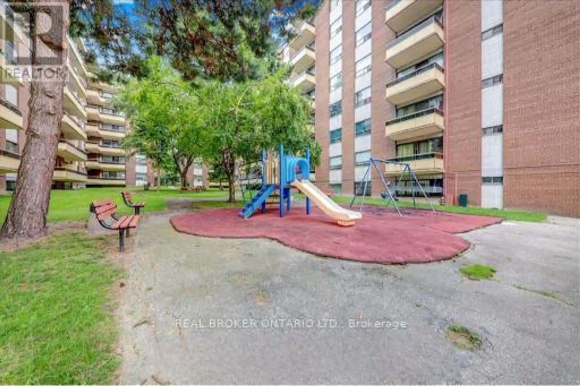 #306 921 MIDLAND AVENUE - Image 18
