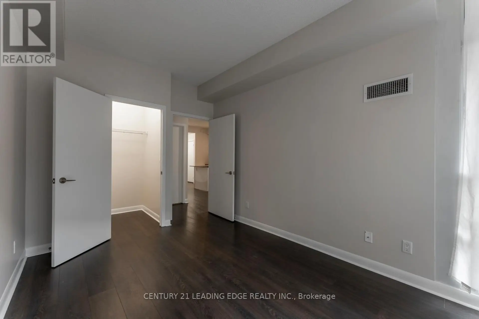 #517 15 BRUYERES MEWS - Image 10