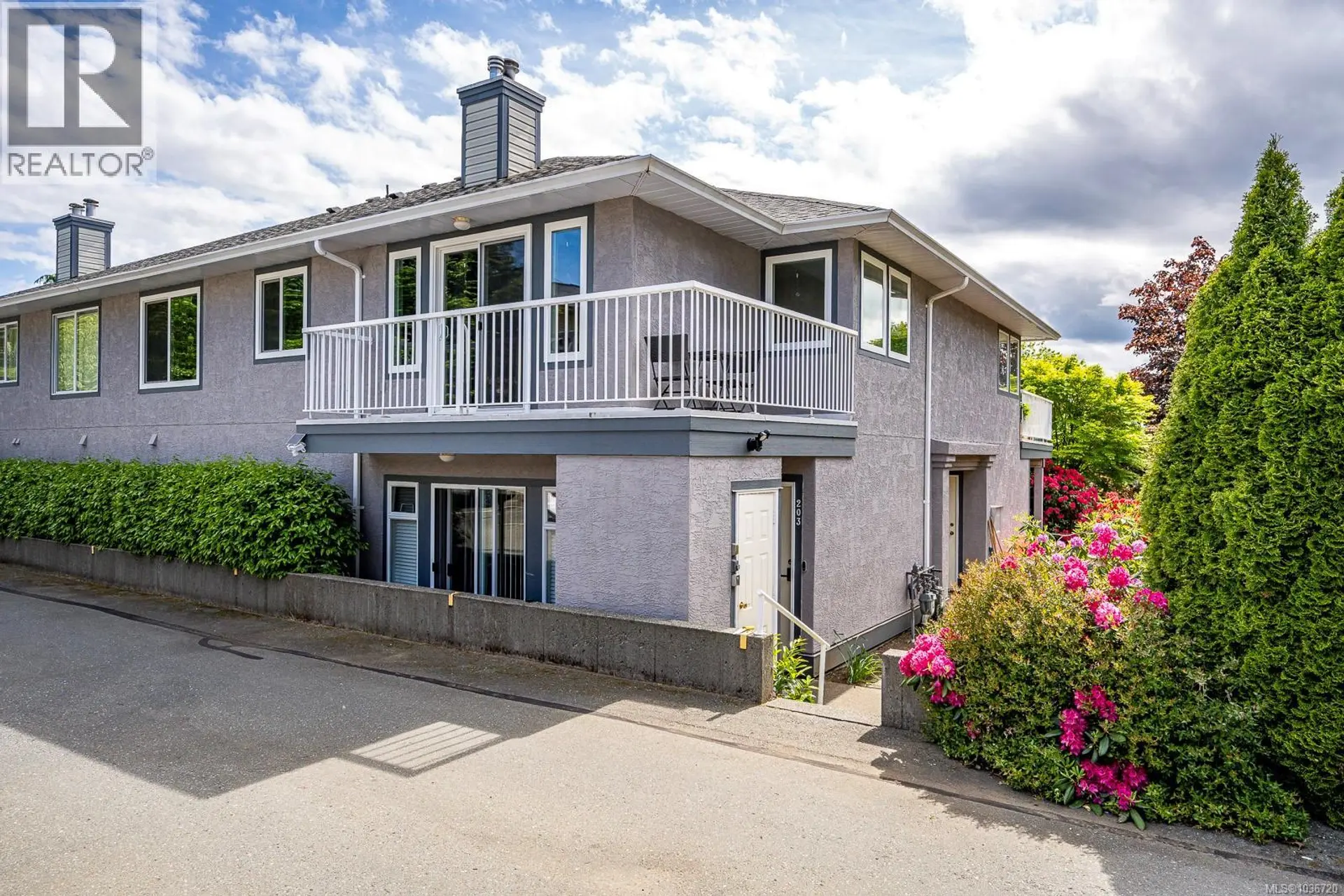 Property at #203 4706 Alderwood Pl, Courtenay, BC