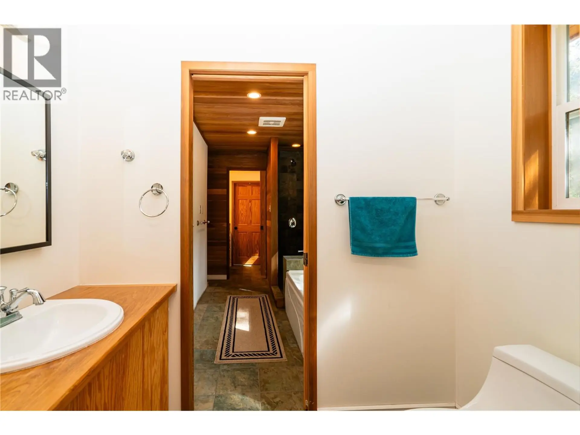6257 Highway 3 - Image 11
