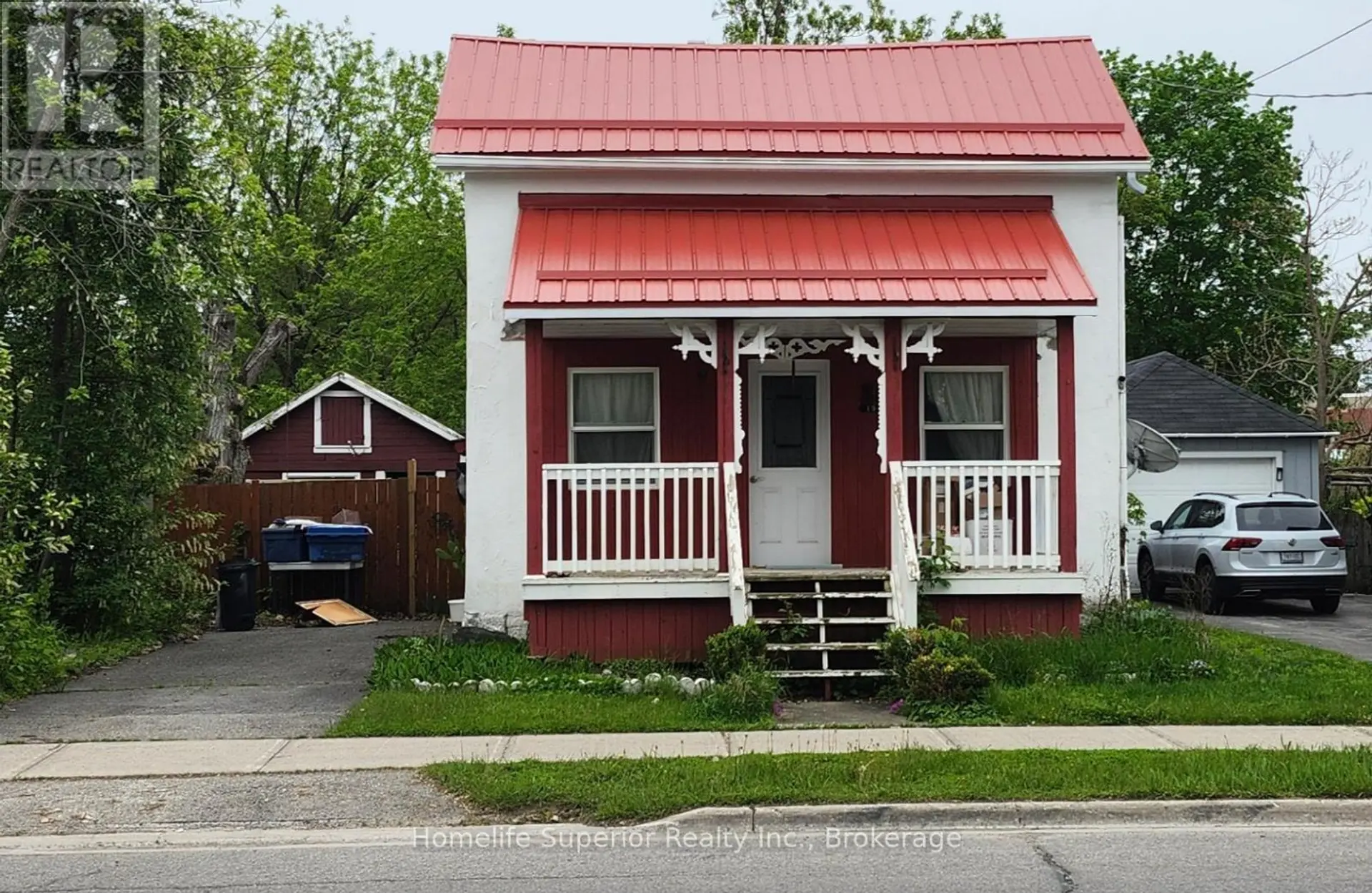 199 FRONT STREET N - Image 1