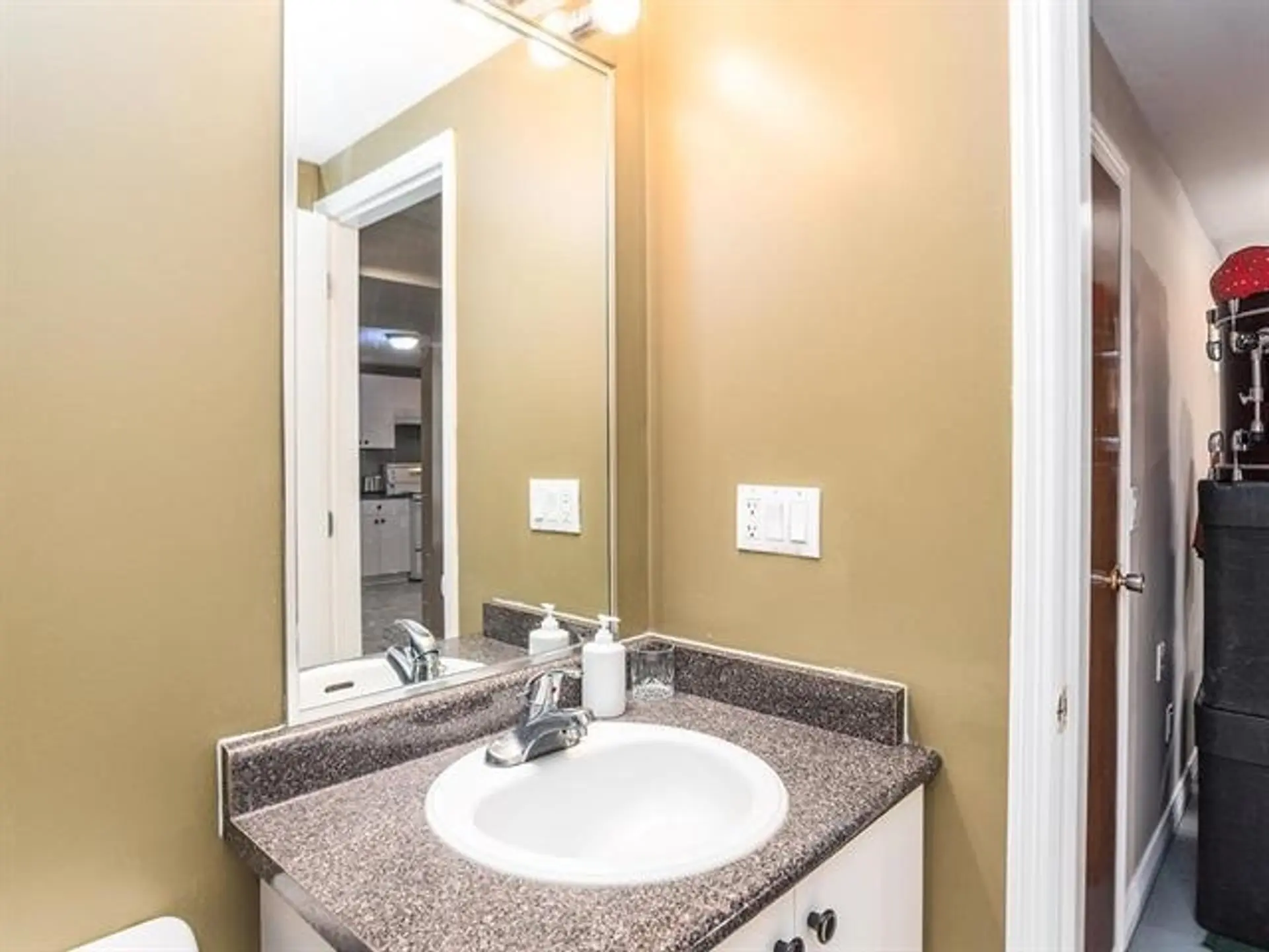 11719 75a Avenue - Image 6