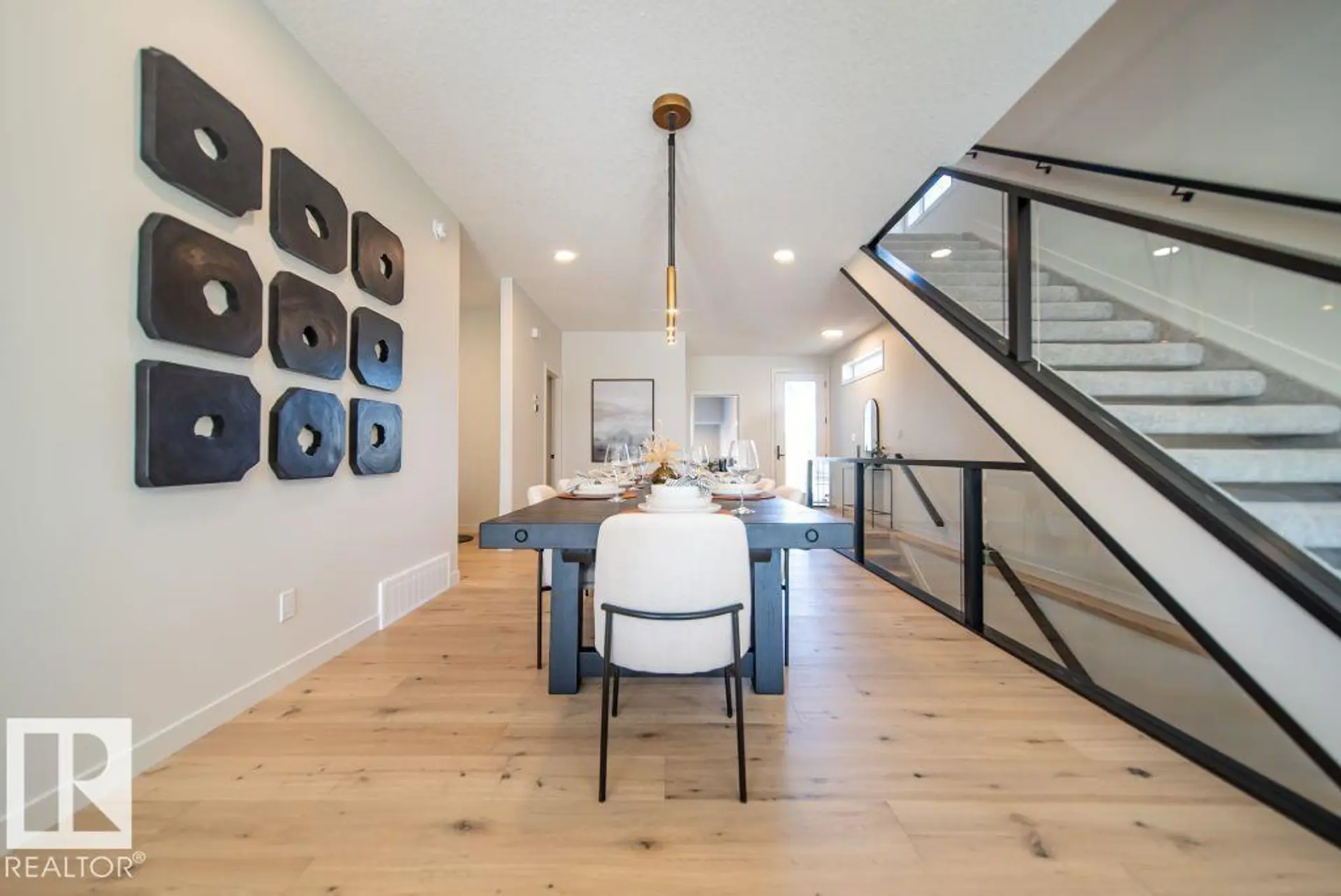 22 Devonshire DR S - Image 3