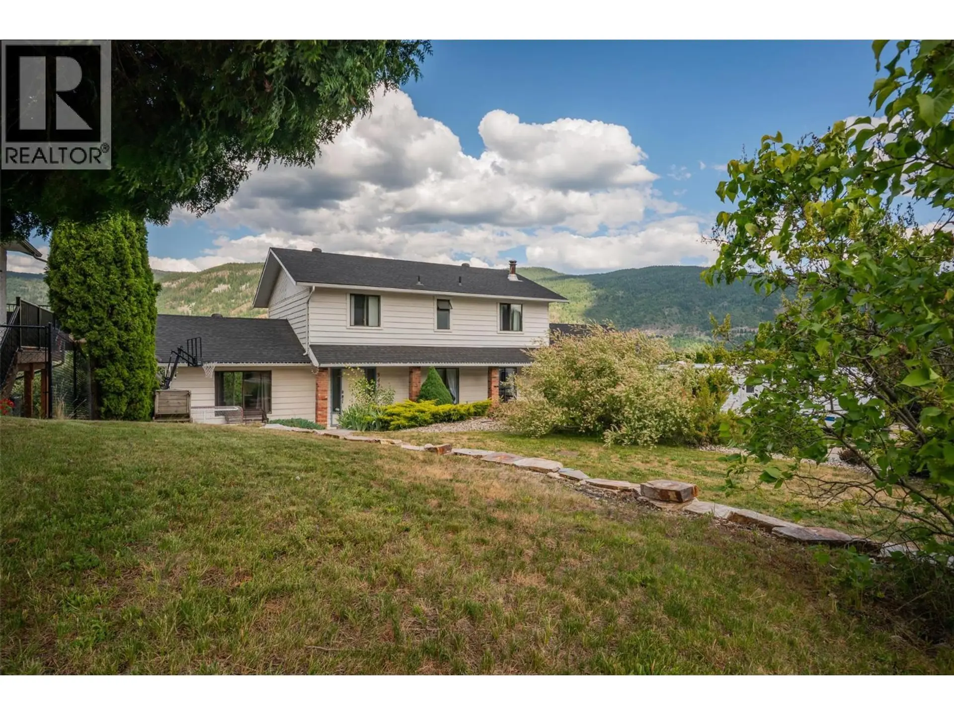 Property at 3421 Southridge Drive, Castlegar, BC