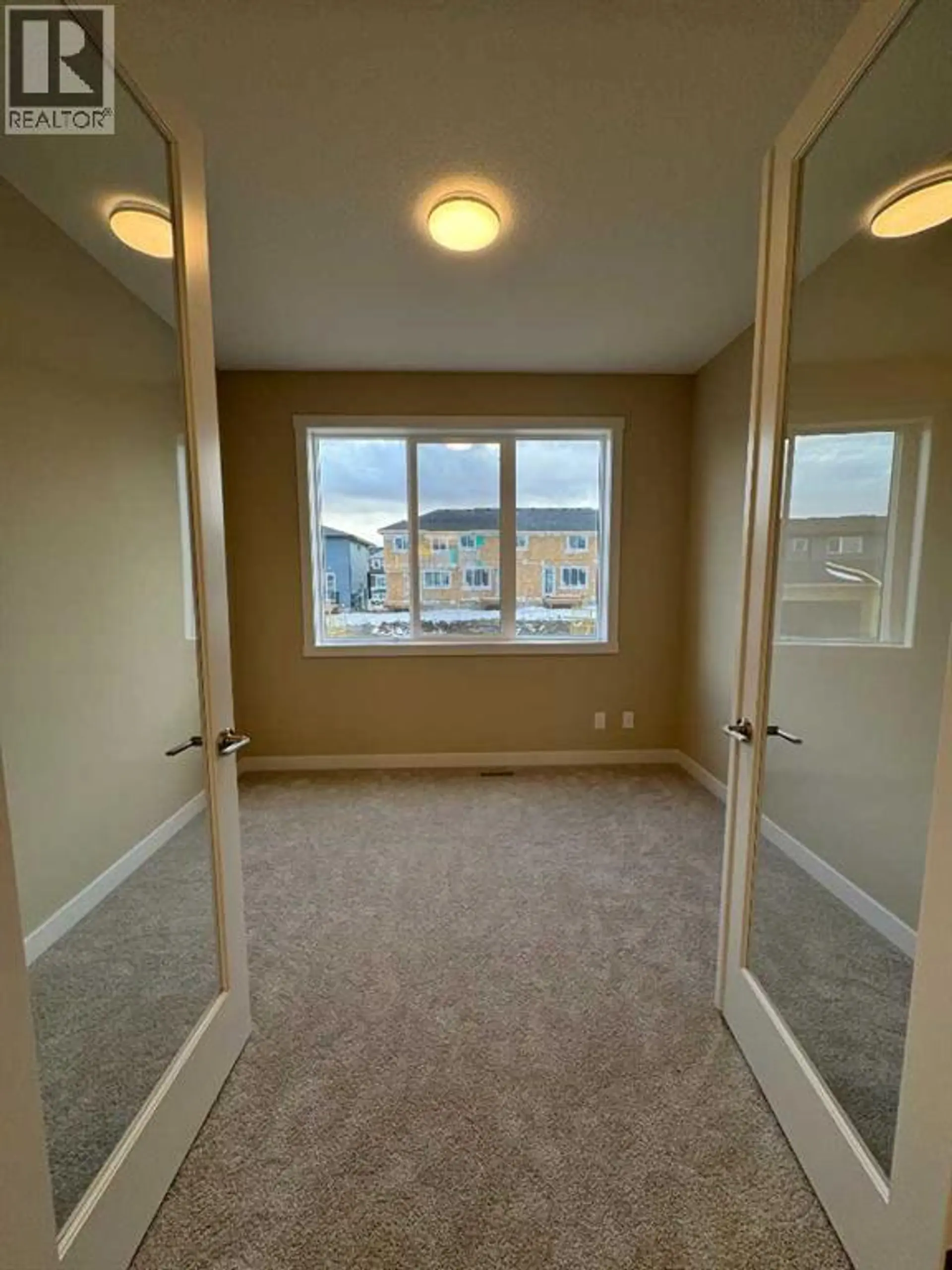 275 Waterford Heights - Image 10