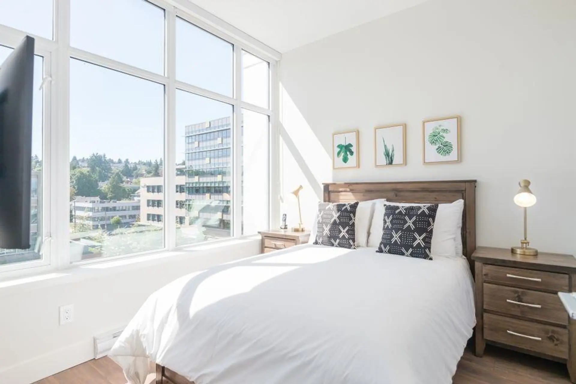 #702 258 Nelson's Court - Image 9
