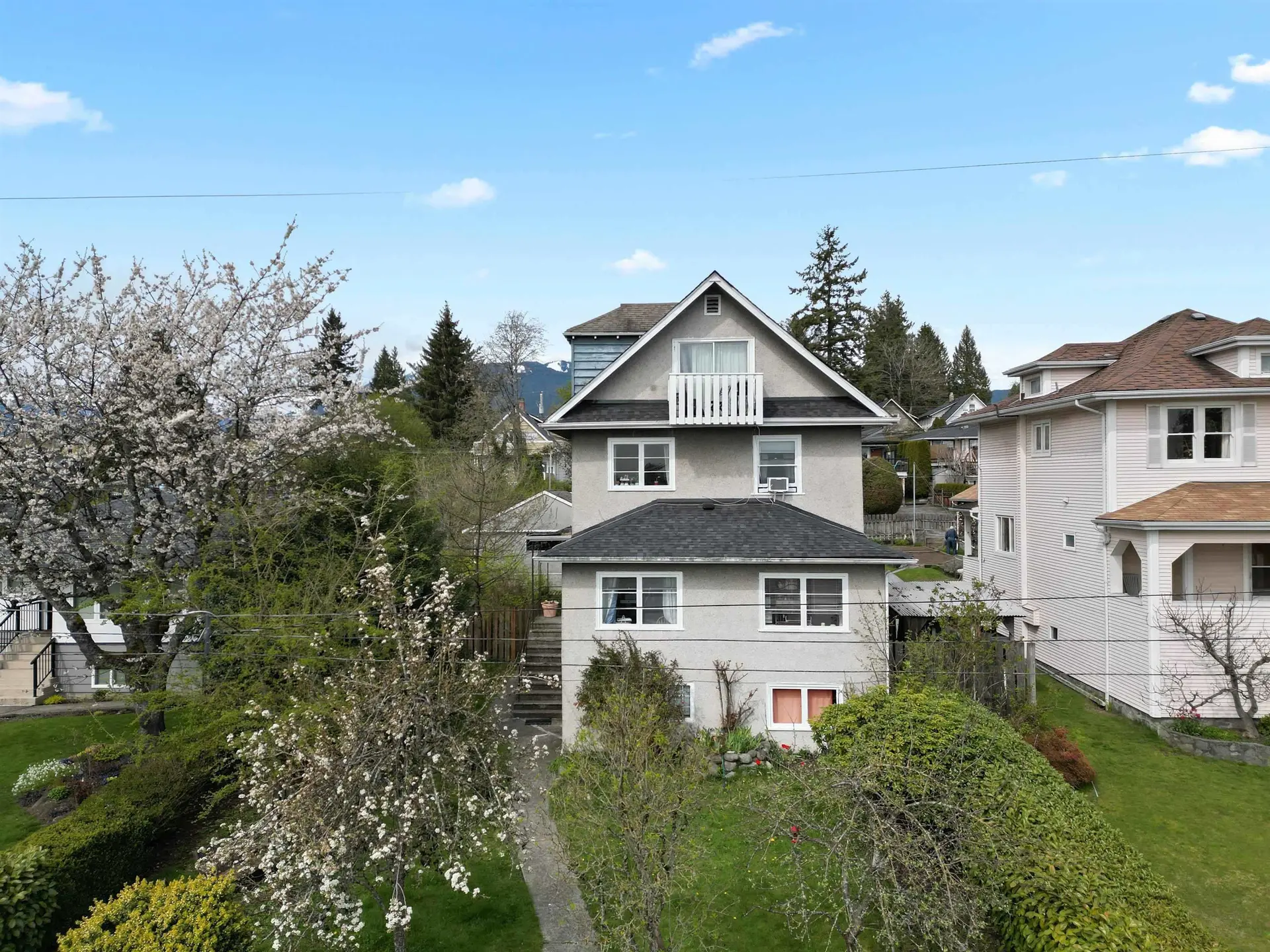Property at 444 E 6th Street, North Vancouver, BC