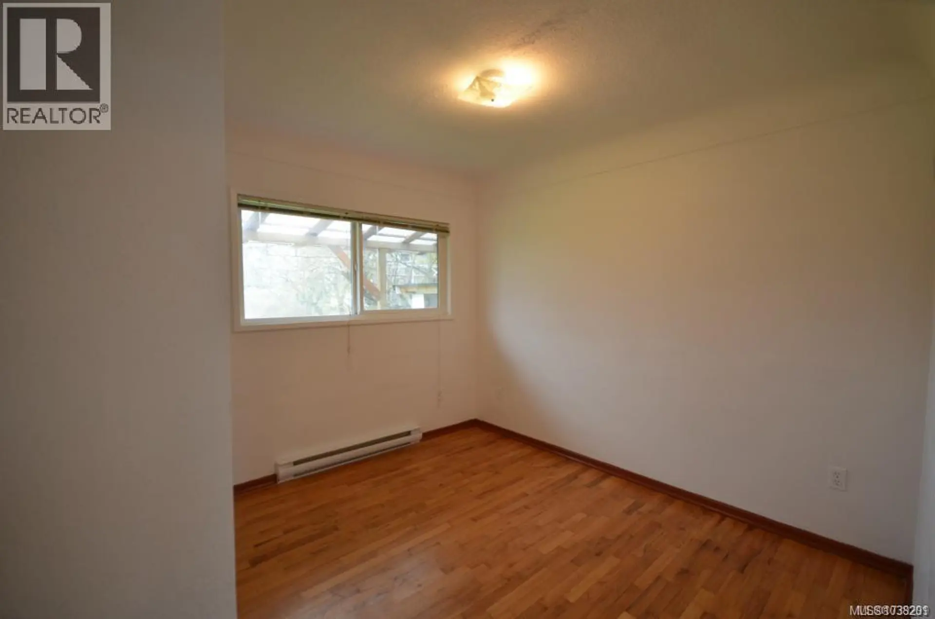 450-452 Craigflower Rd - Image 5