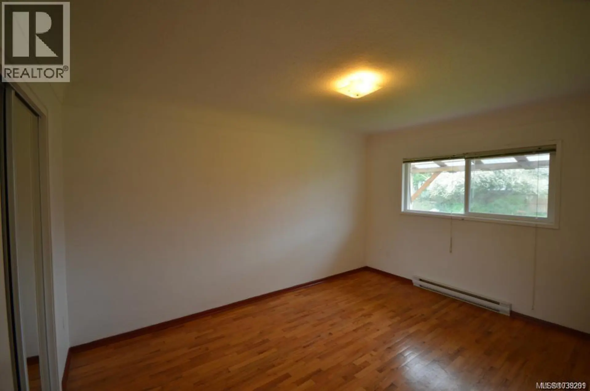 450-452 Craigflower Rd - Image 6