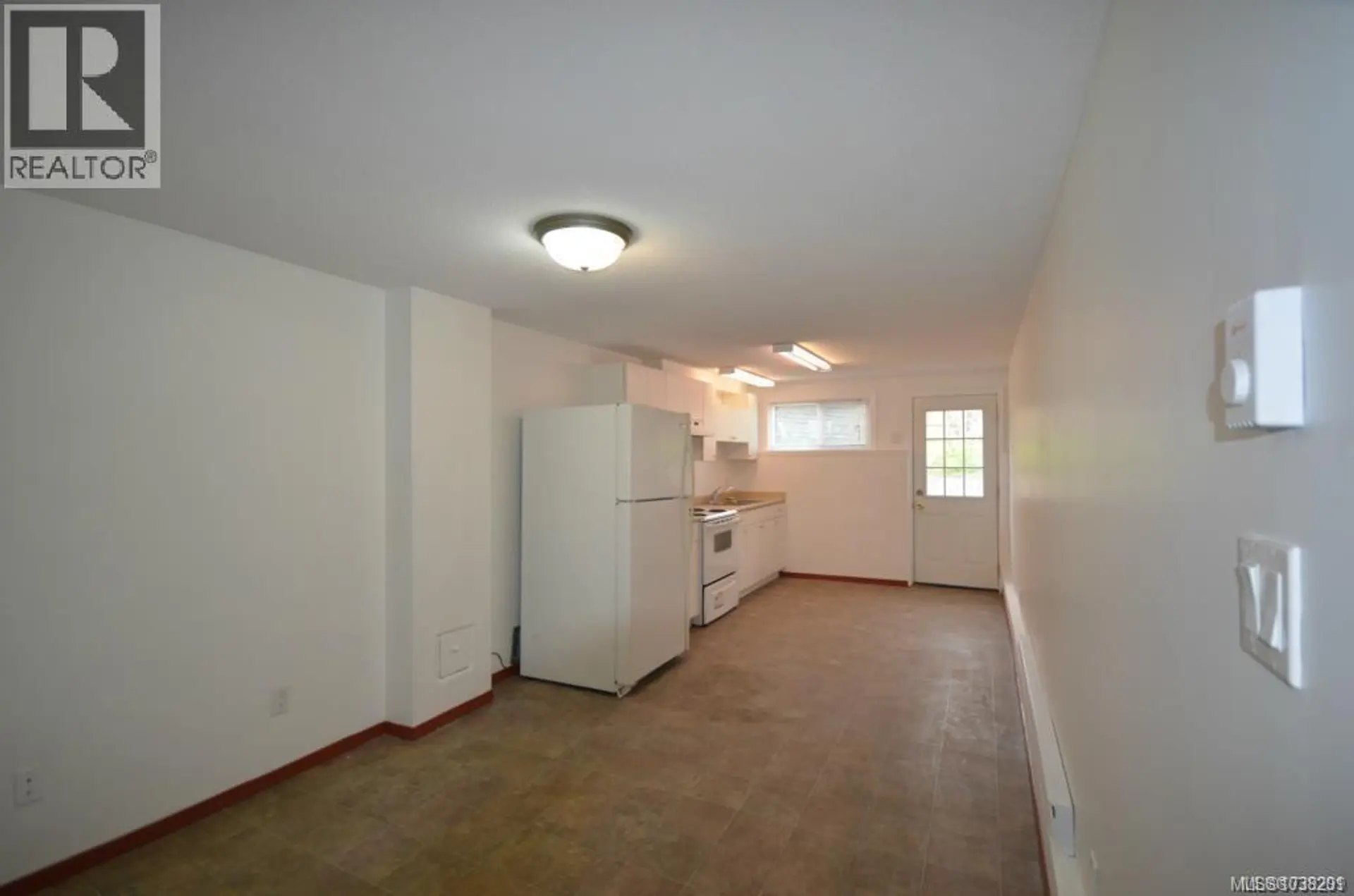 450-452 Craigflower Rd - Image 9