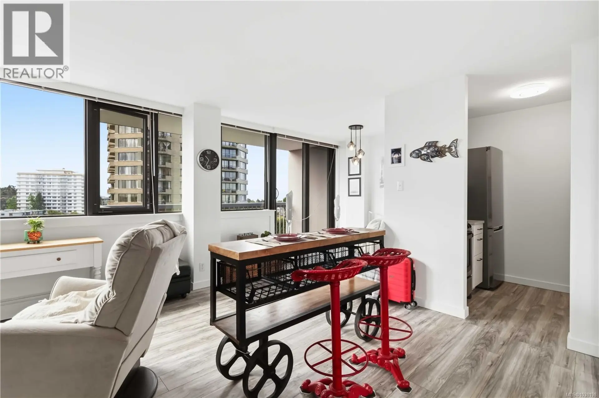 Property at #1007 647 Michigan St, Victoria, BC